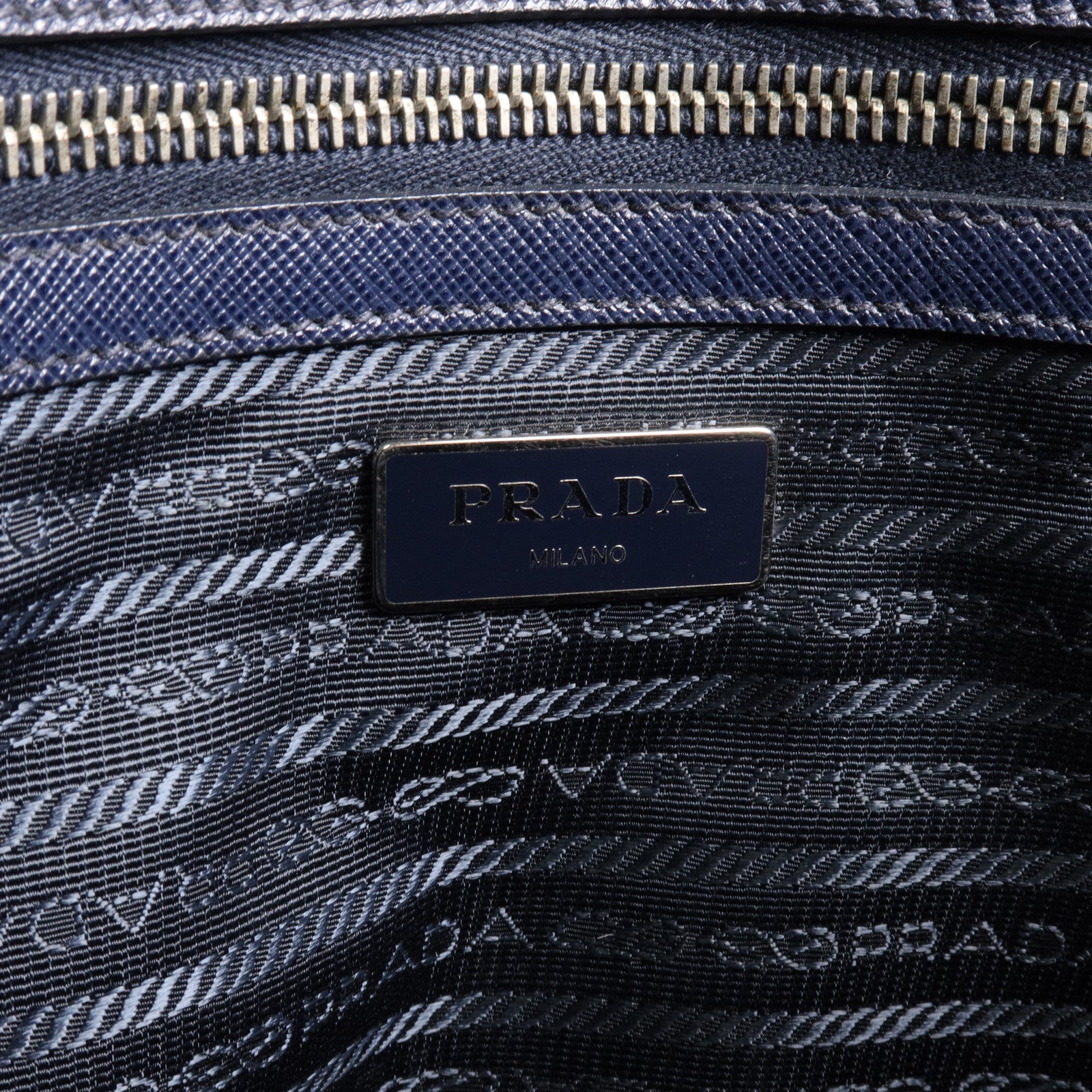 PRADA Saffiano皮革Messenger Bag肩背袋