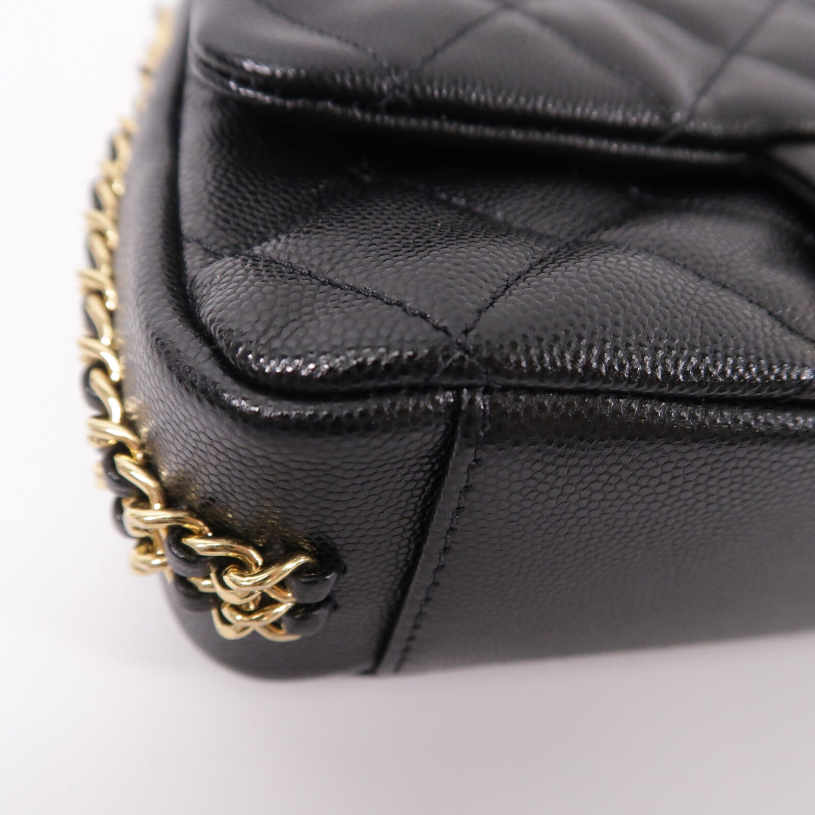 CHANEL 牛皮皮革22P Mini Flap Bag鏈帶肩背袋