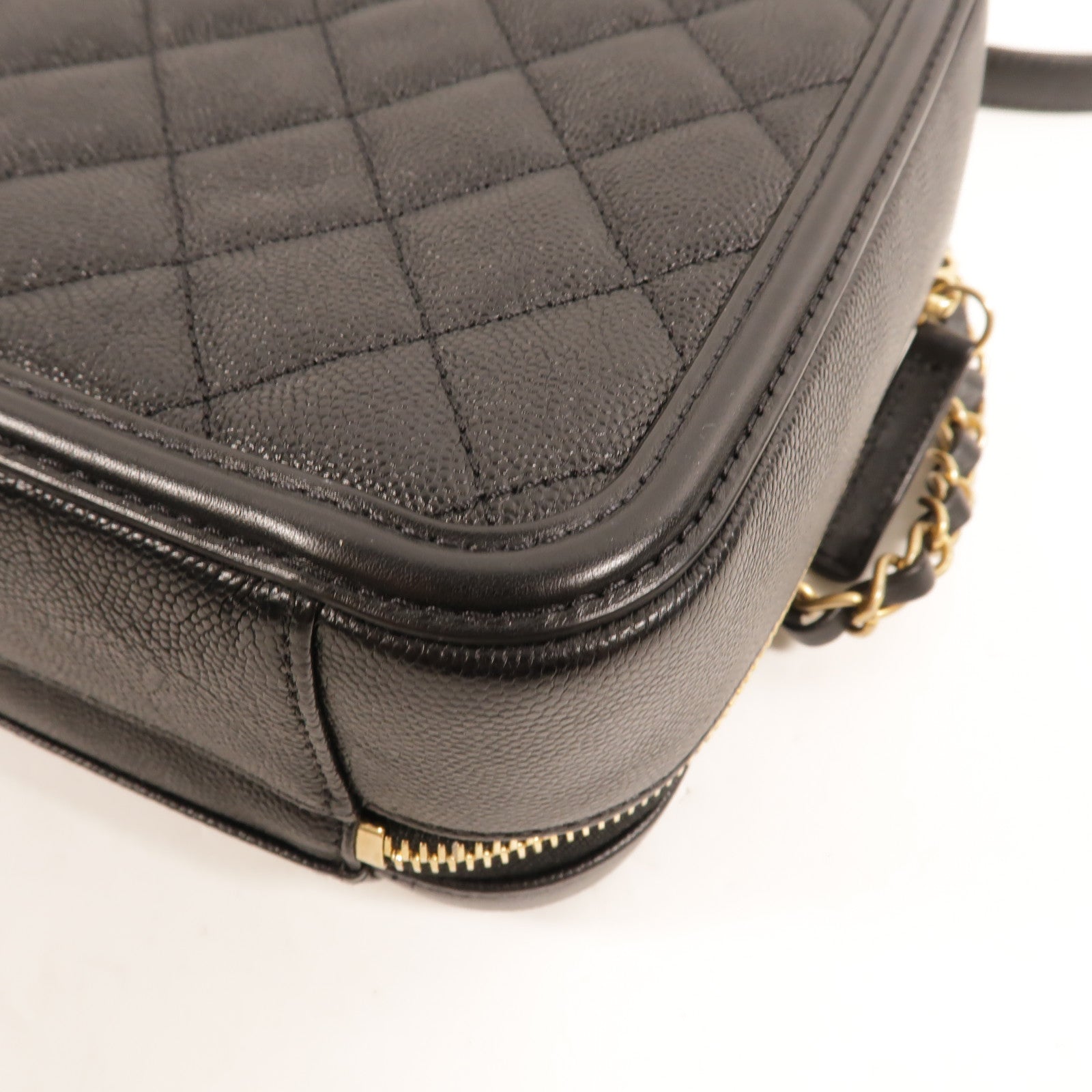 CHANEL 牛皮皮革CC Filigree Vanity Case Medium鏈帶肩背袋