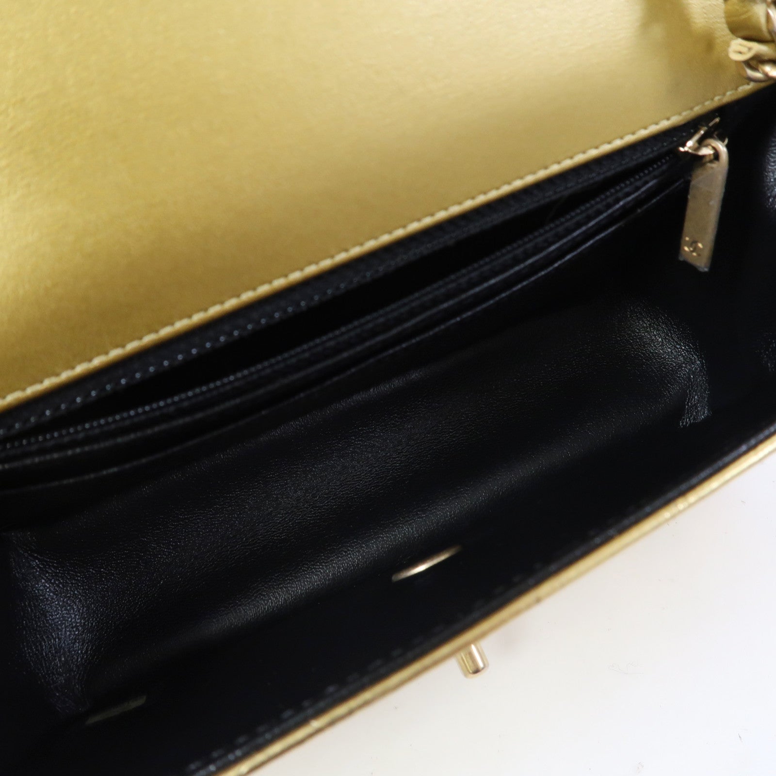 CHANEL 牛皮皮革Classic Flap 20金扣鏈帶肩背袋金色