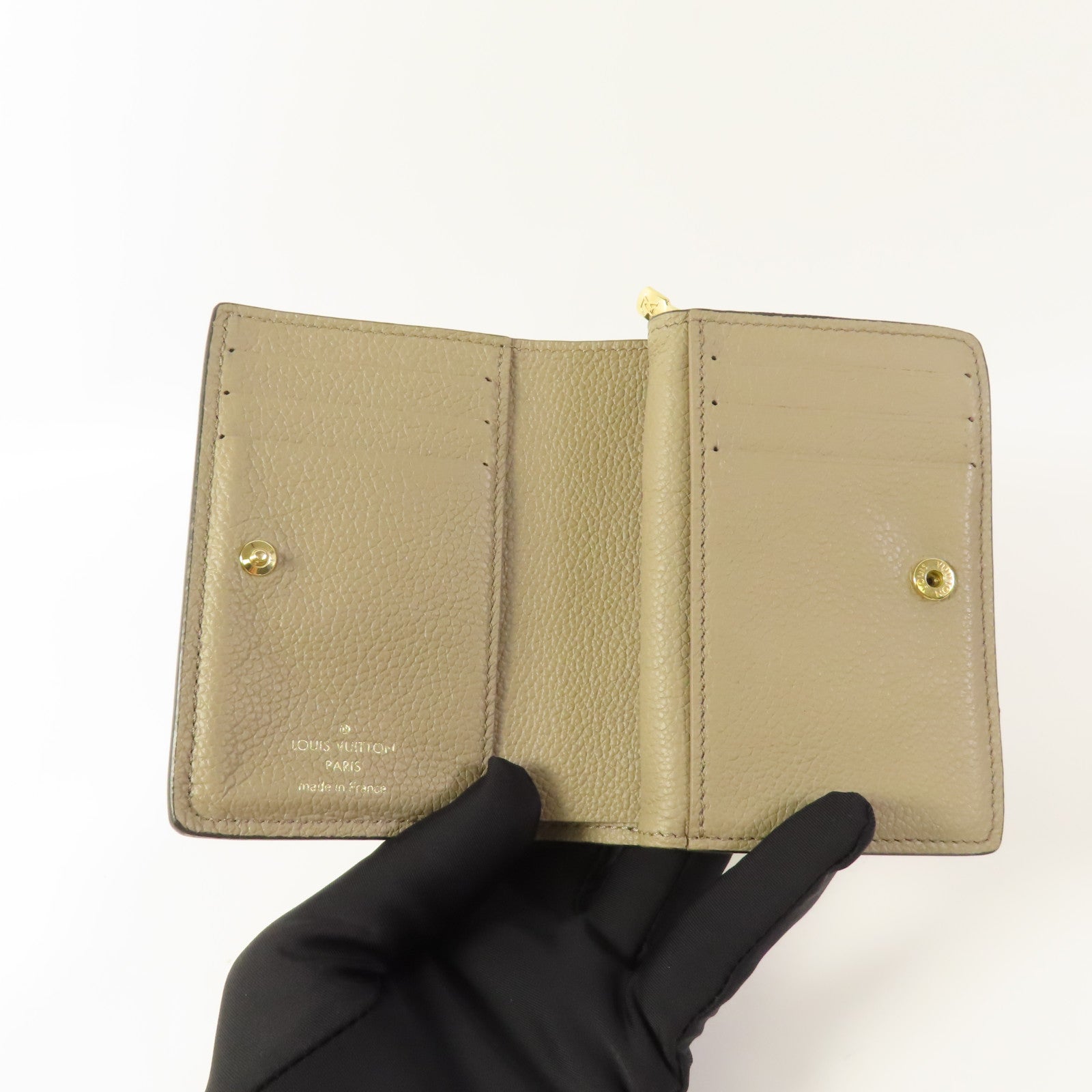 LOUIS VUITTON Clea Wallet Monogram-Empreinte Beige M80152