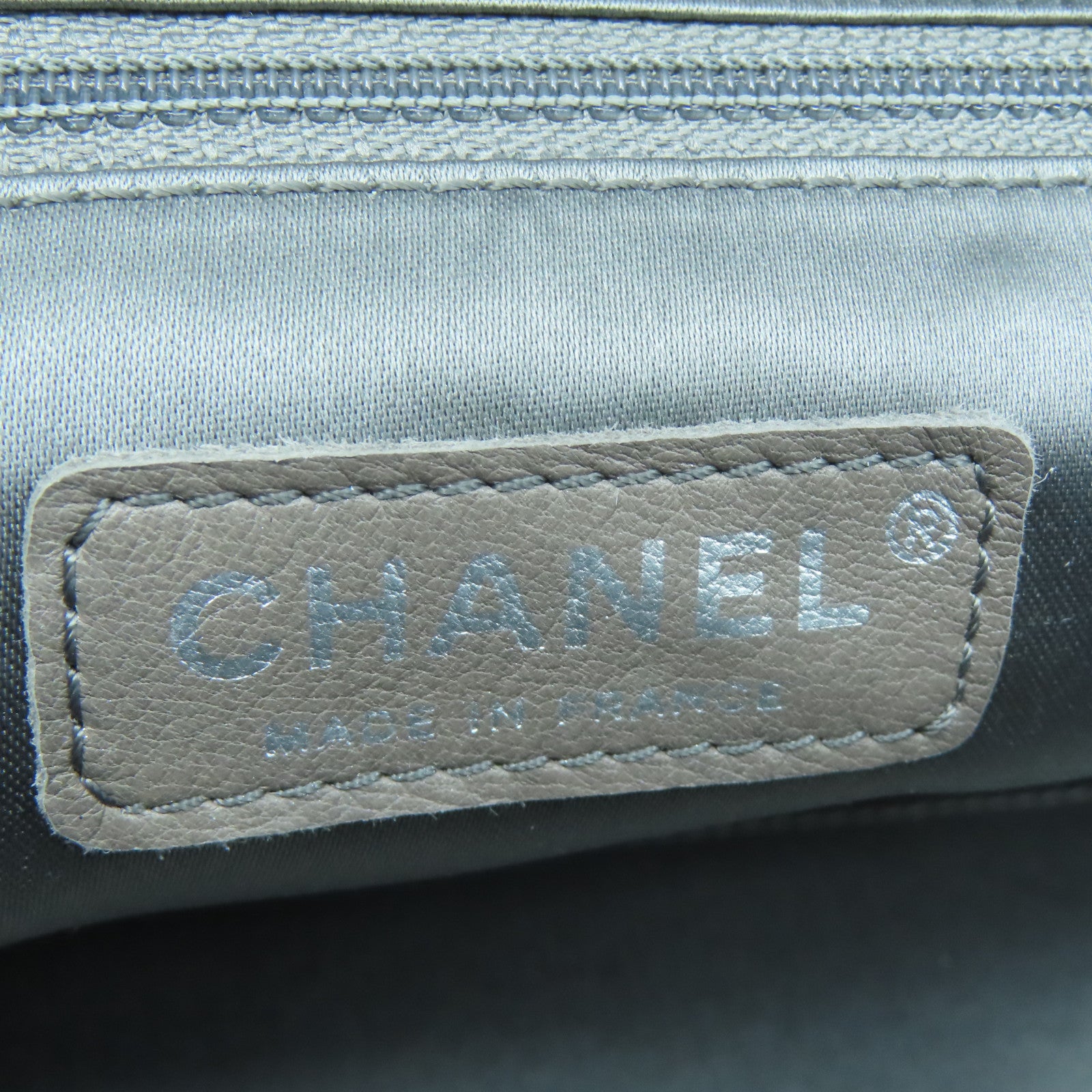 CHANEL rhombic cowhide leather Handbag silver buckle handle bag blue