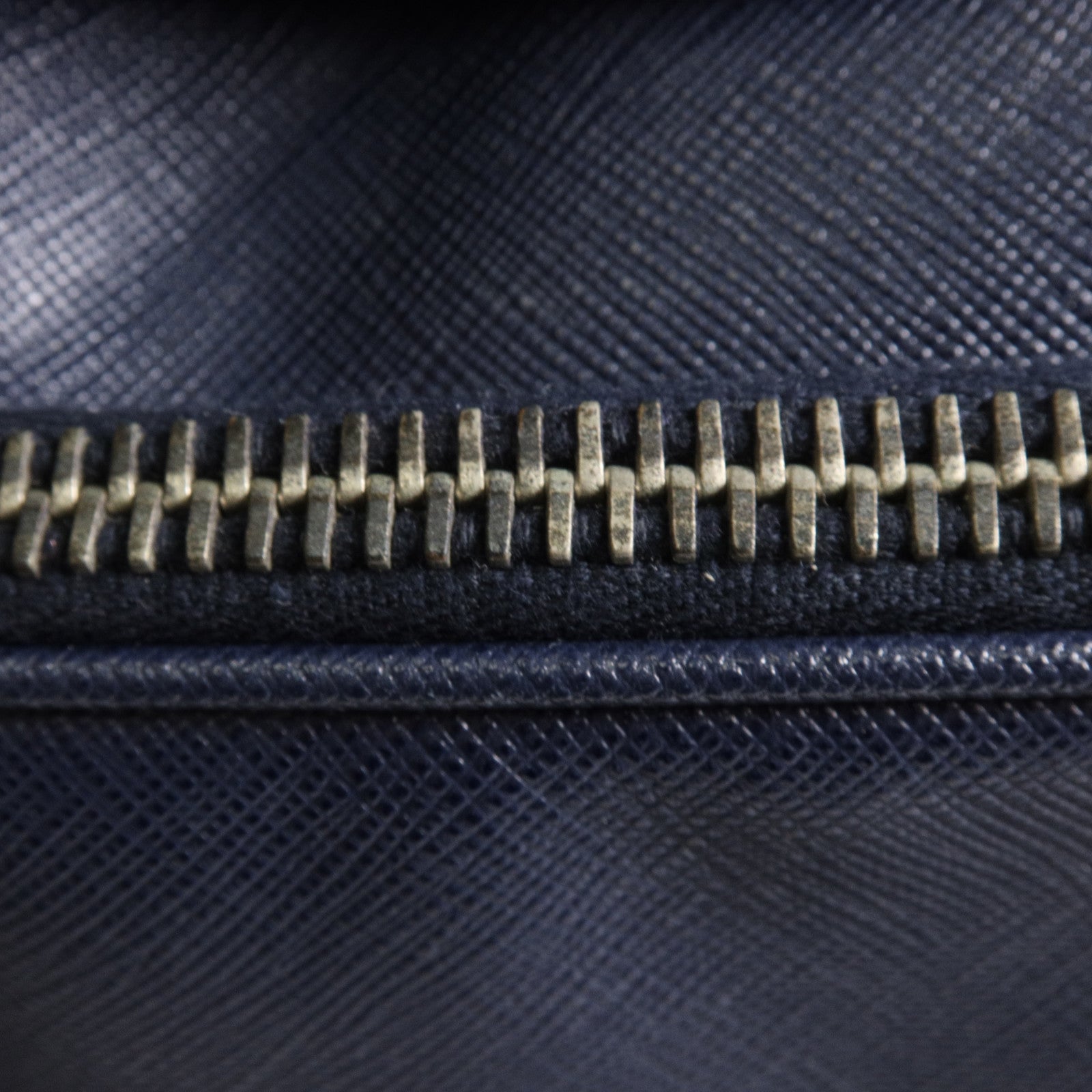 PRADA Saffiano皮革Messenger Bag肩背袋