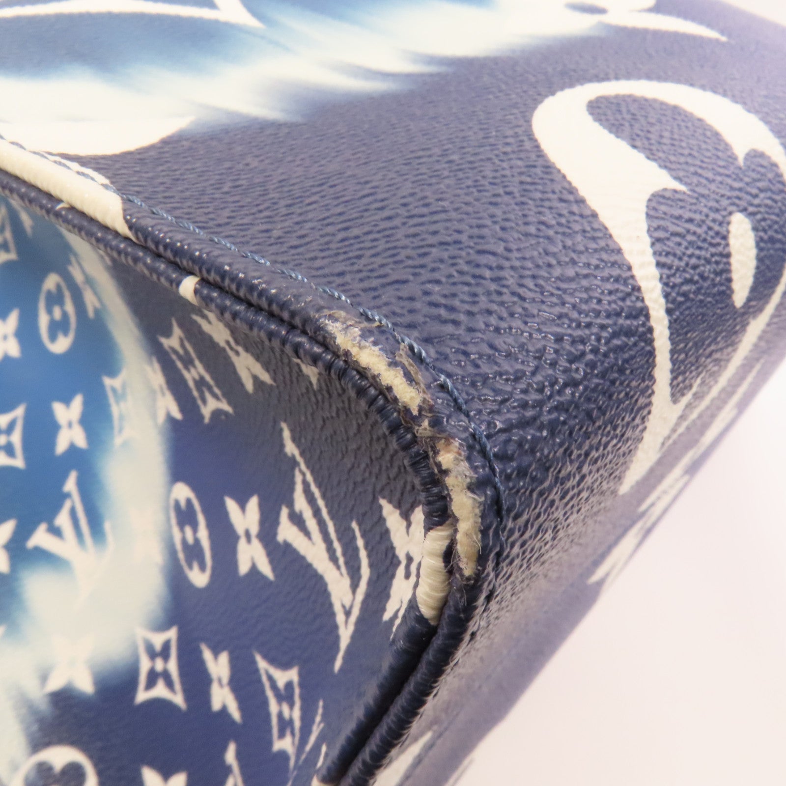 LOUIS VUITTON 【激減優惠】Monogram Escale On The Go銀扣手挽肩背兩用袋