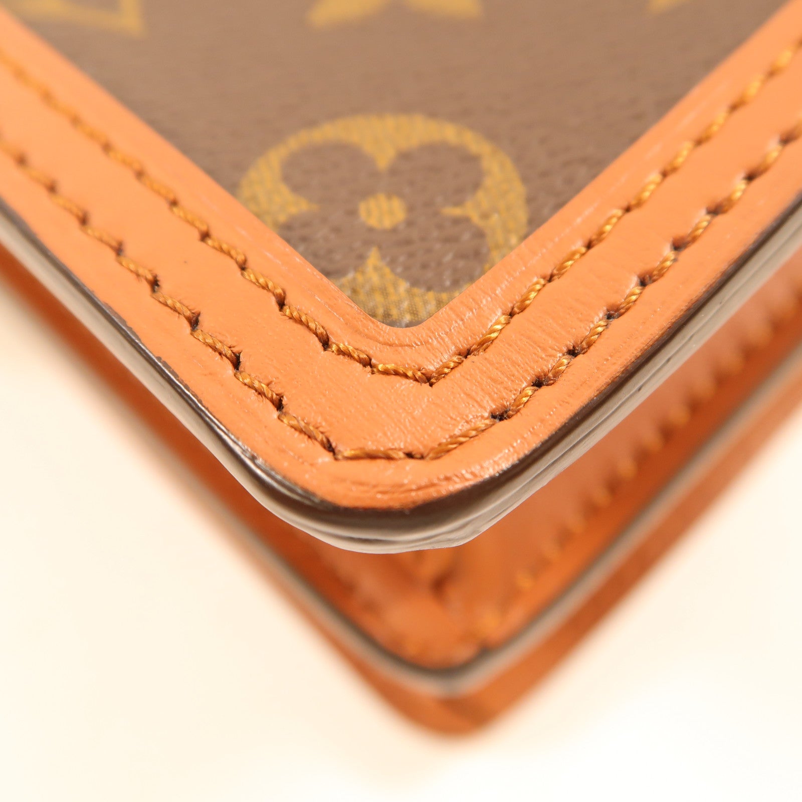 LOUIS VUITTON Monogrqam Reverse Mini Dauphine肩背袋棕色