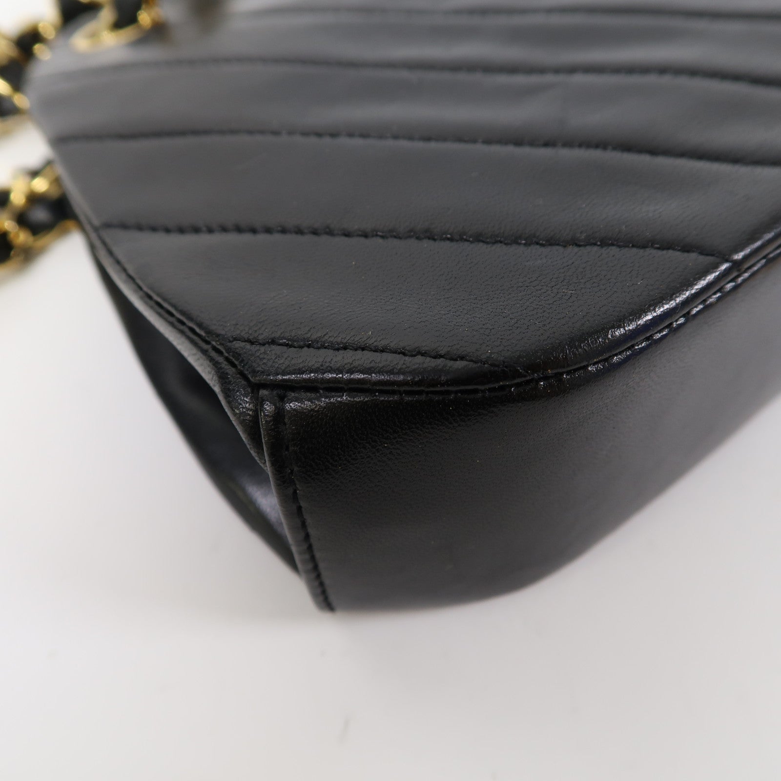 CHANEL 【激減優惠】牛皮皮革Chain Shoulder金扣鏈帶肩背袋黑色