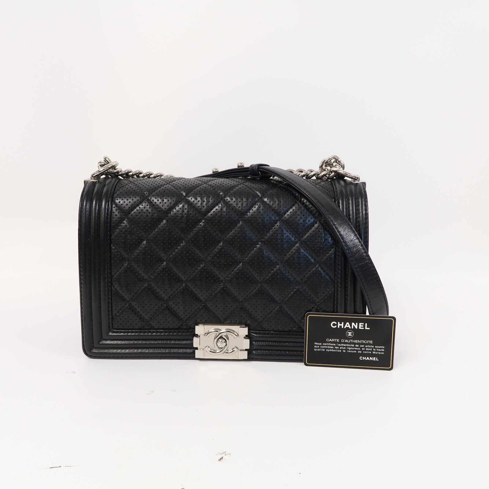 CHANEL 【激減優惠】菱格牛皮皮革Boy 28cm銀扣鏈帶肩背袋黑色