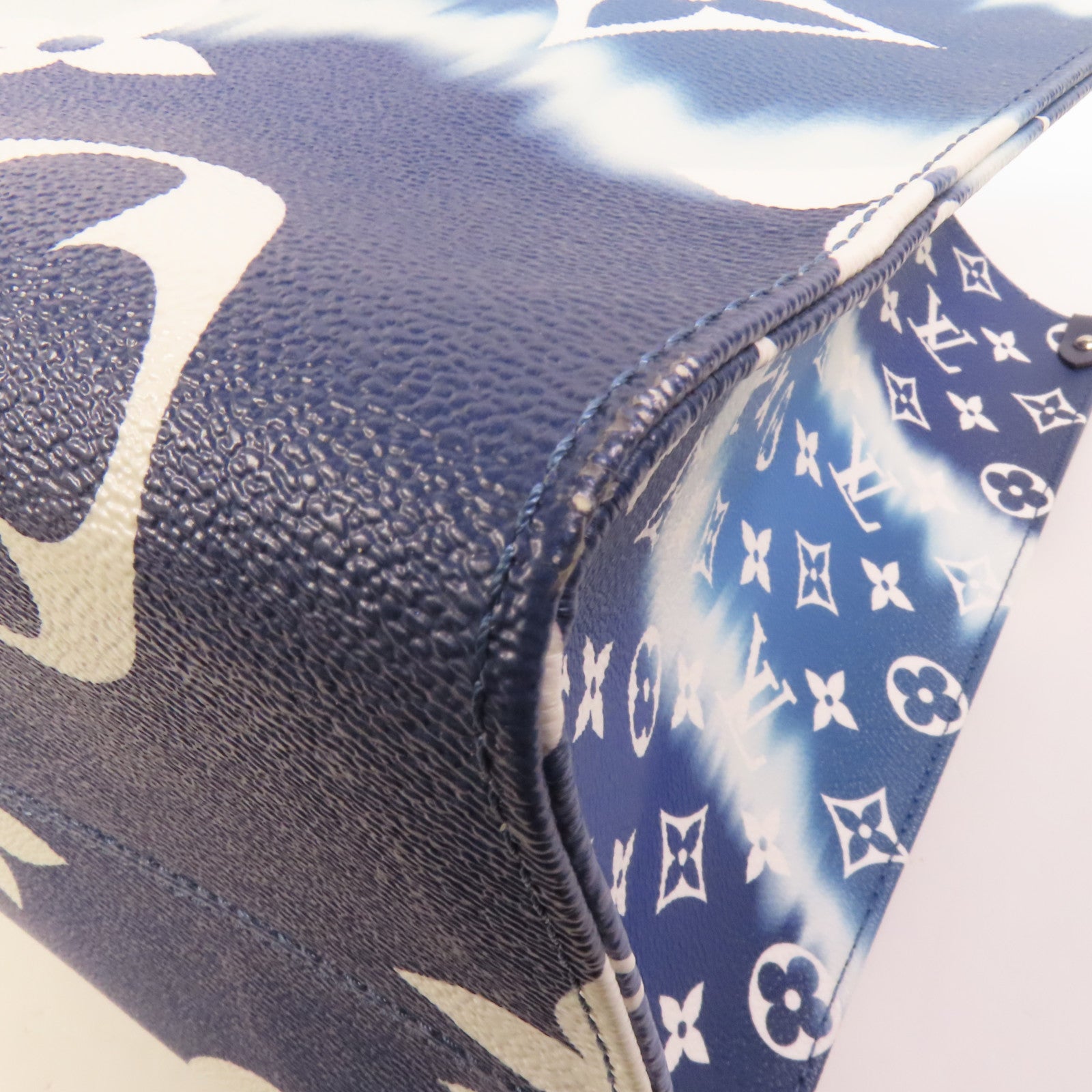 LOUIS VUITTON 【激減優惠】Monogram Escale On The Go銀扣手挽肩背兩用袋