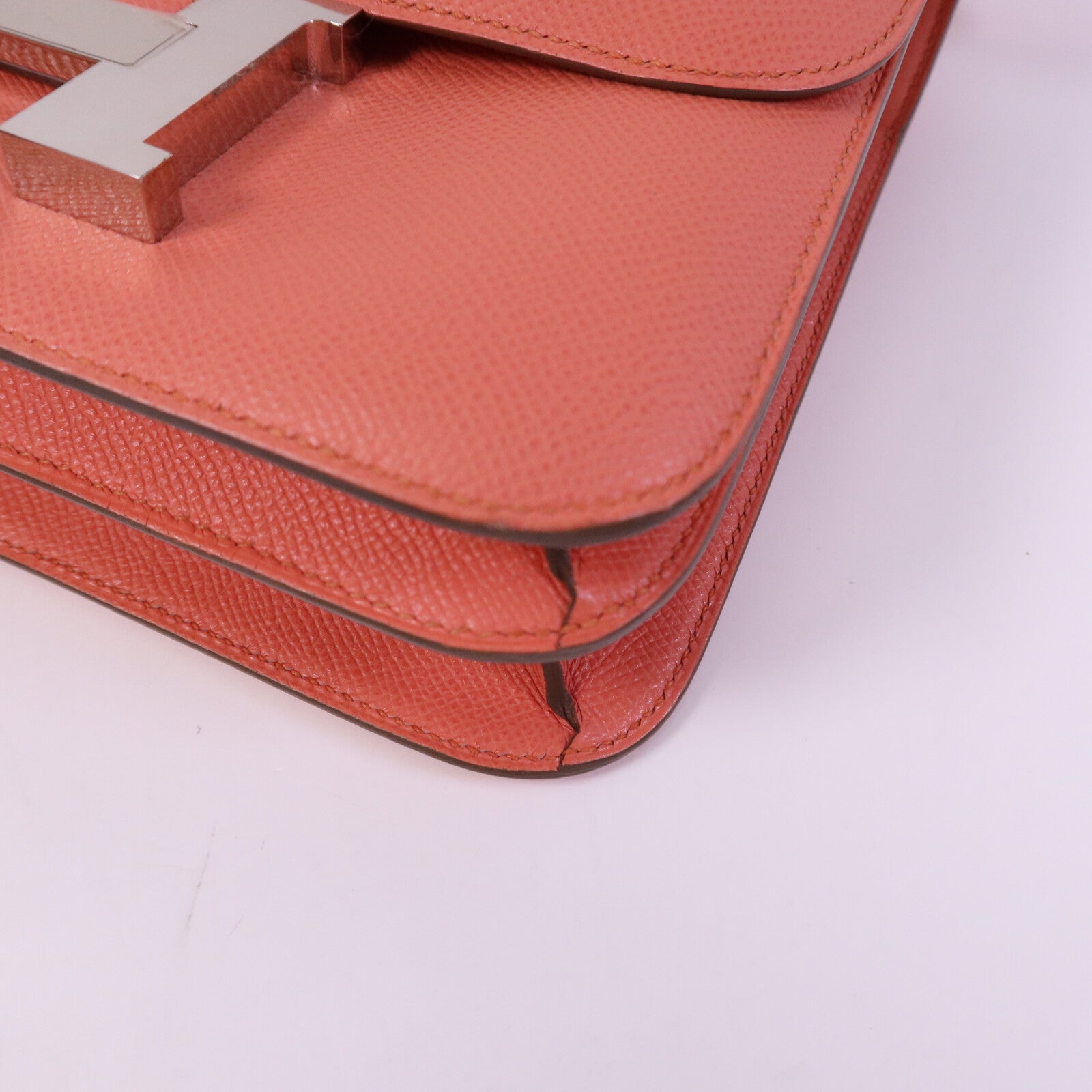 HERMES Epsom皮革Constance 24銀扣肩背袋Flamingo