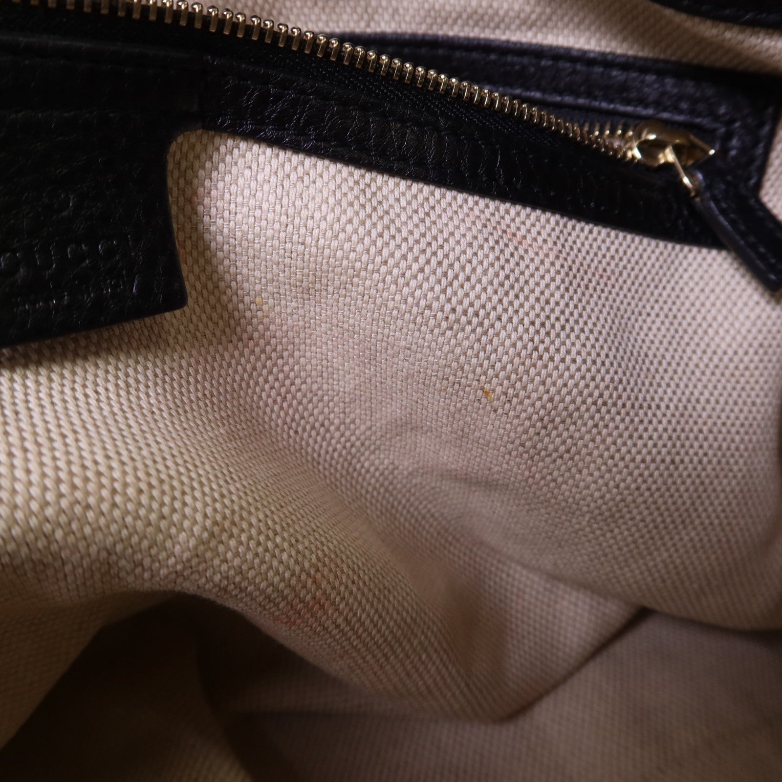 GUCCI 牛皮皮革Soho Pebbled金扣鏈帶肩背袋