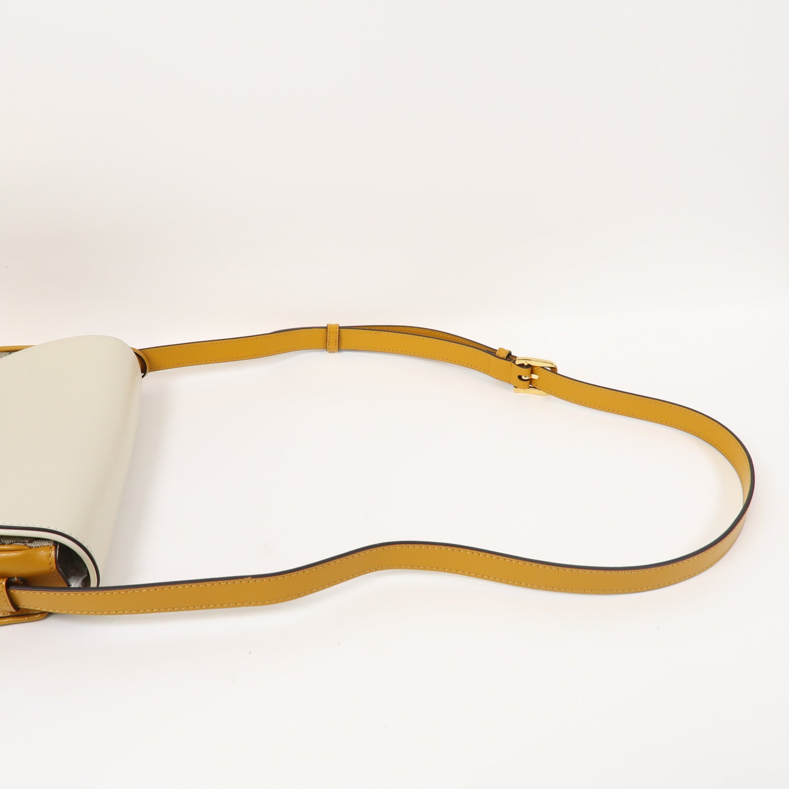 GUCCI 塗層帆布/皮革Shoulder Bag金扣肩背袋白色/啡色/黃色
