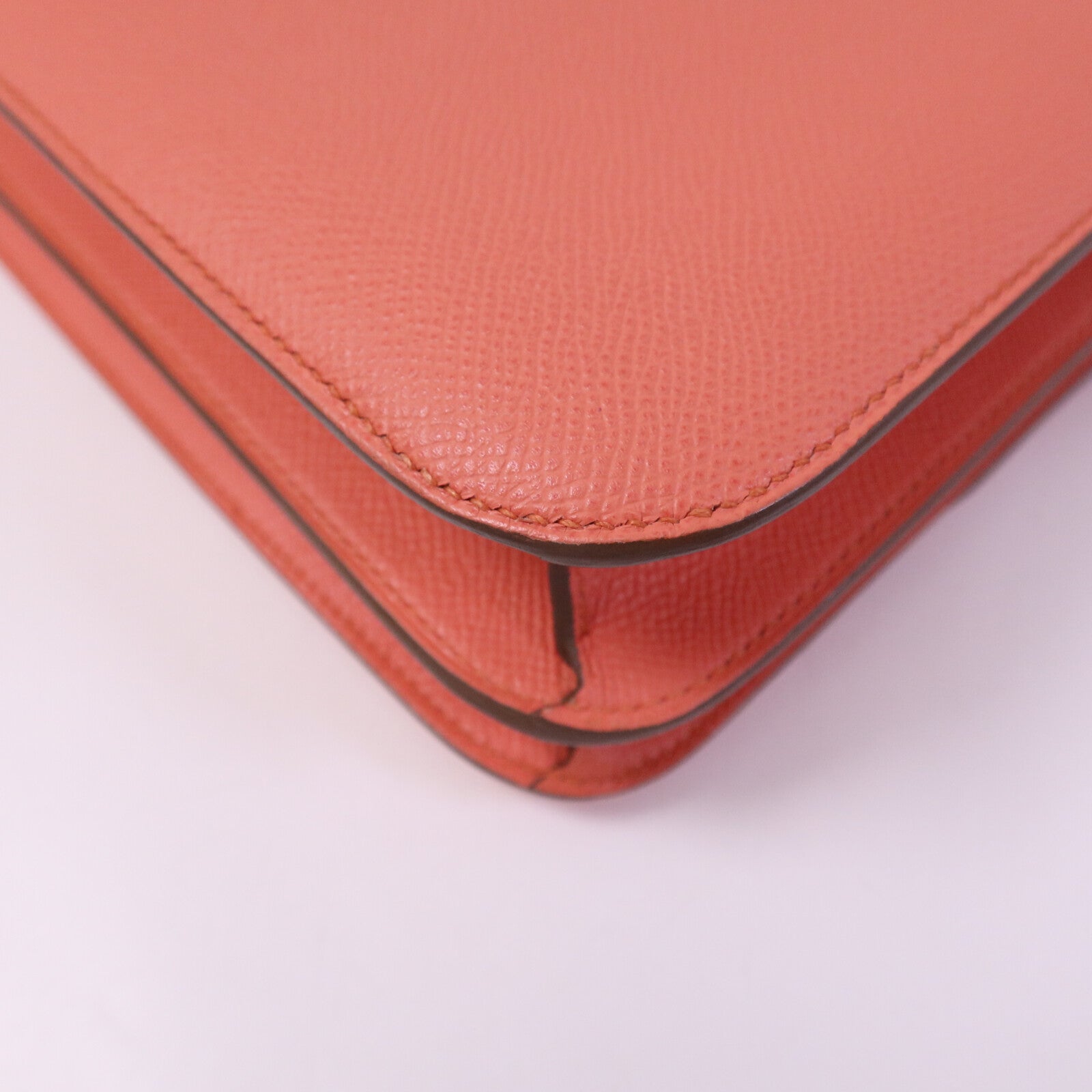 HERMES Epsom皮革Constance 24銀扣肩背袋Flamingo