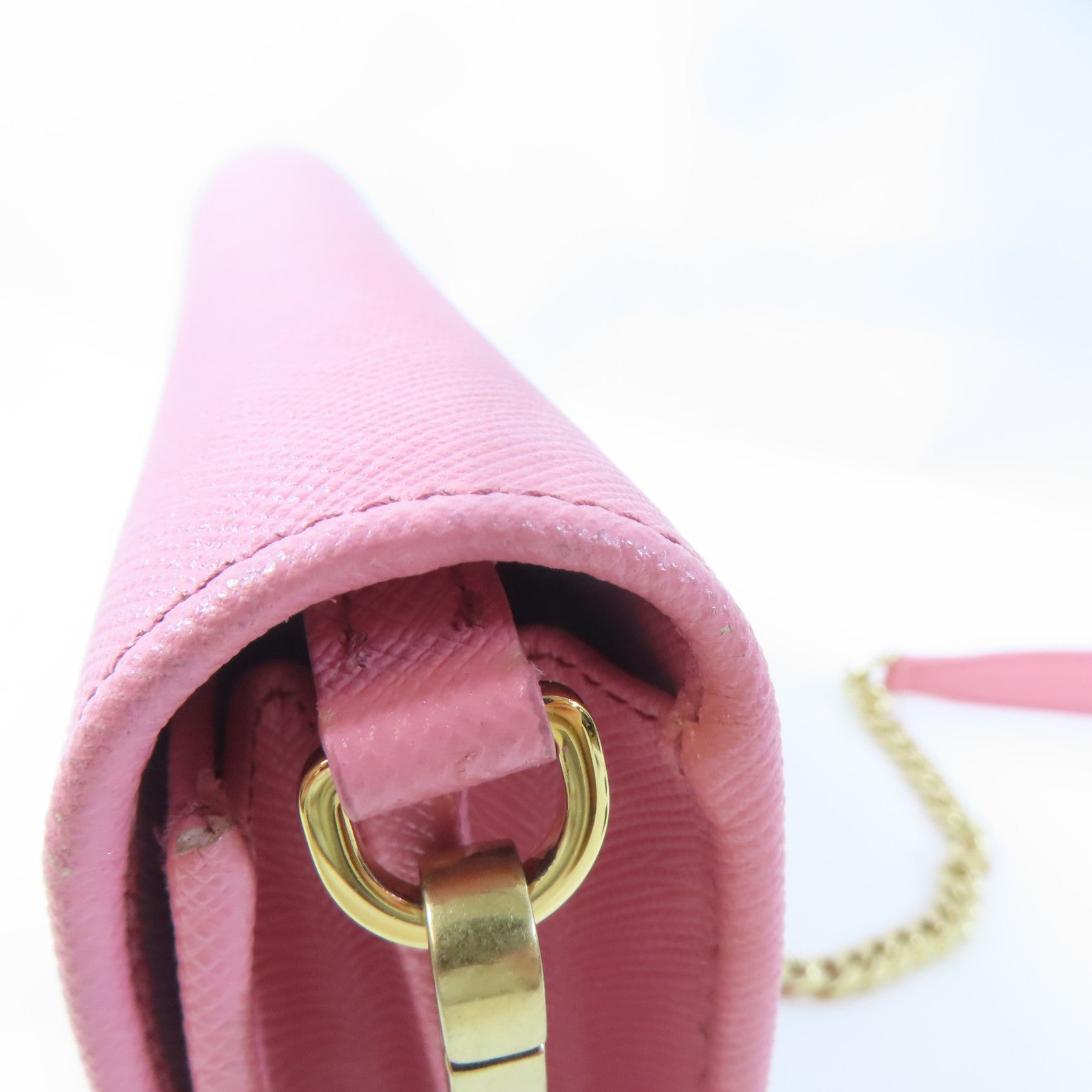 PRADA Saffiano皮革Borsa Portafoglio金扣鏈帶肩背袋粉紅色