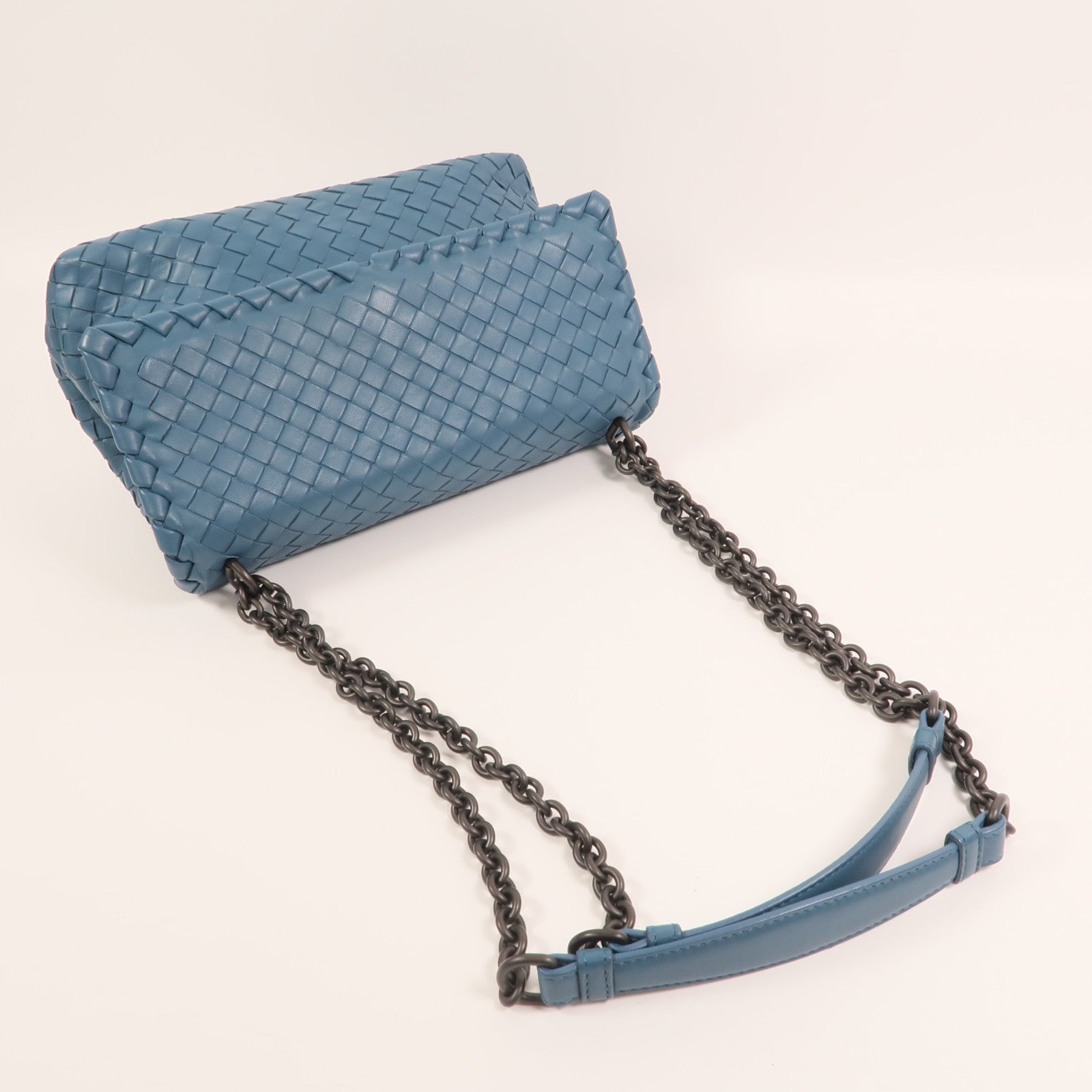 BOTTEGA VENETA 羊皮皮革Olimpia銀扣肩背袋