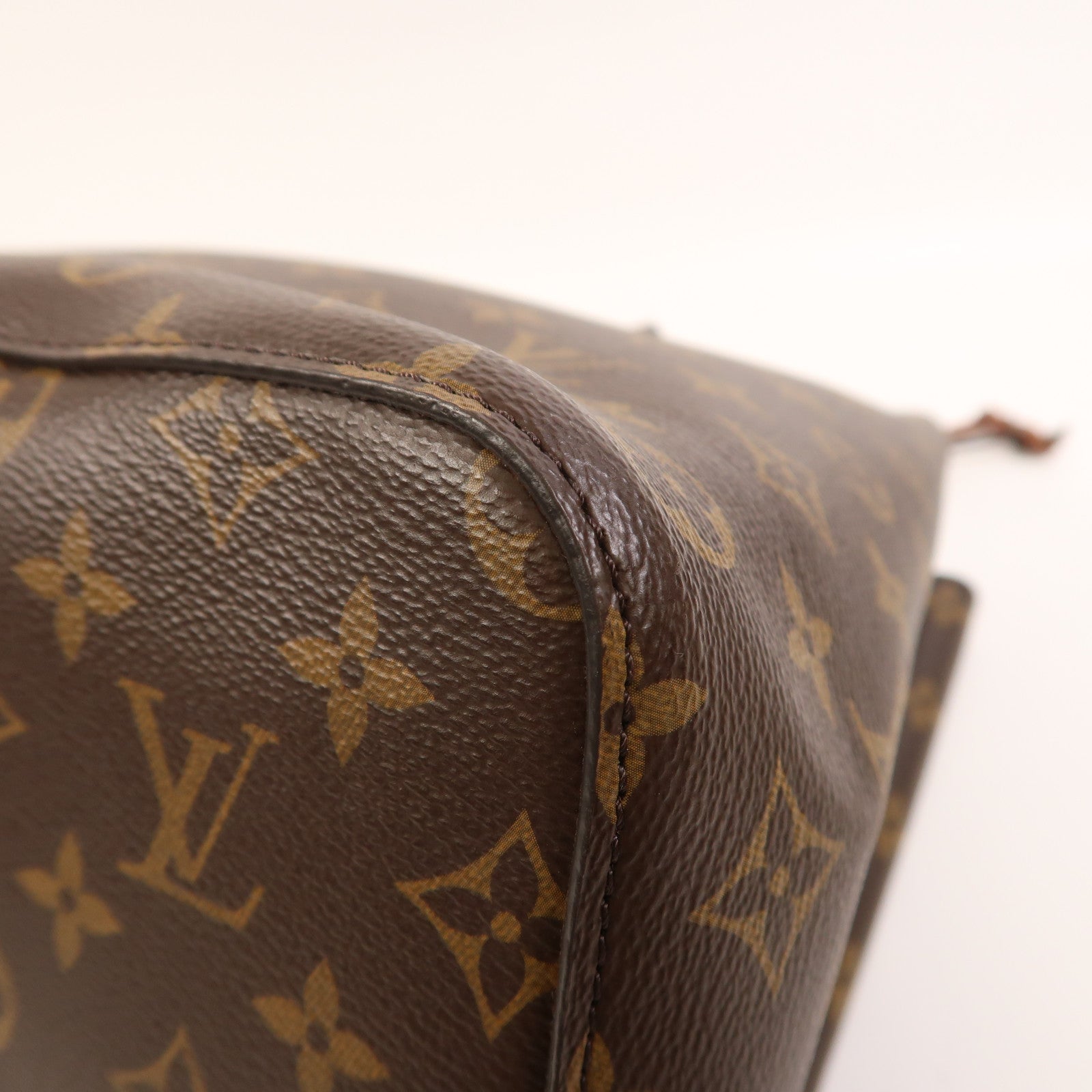 LOUIS VUITTON Monogram NeoNoe MM金扣肩背袋棕色