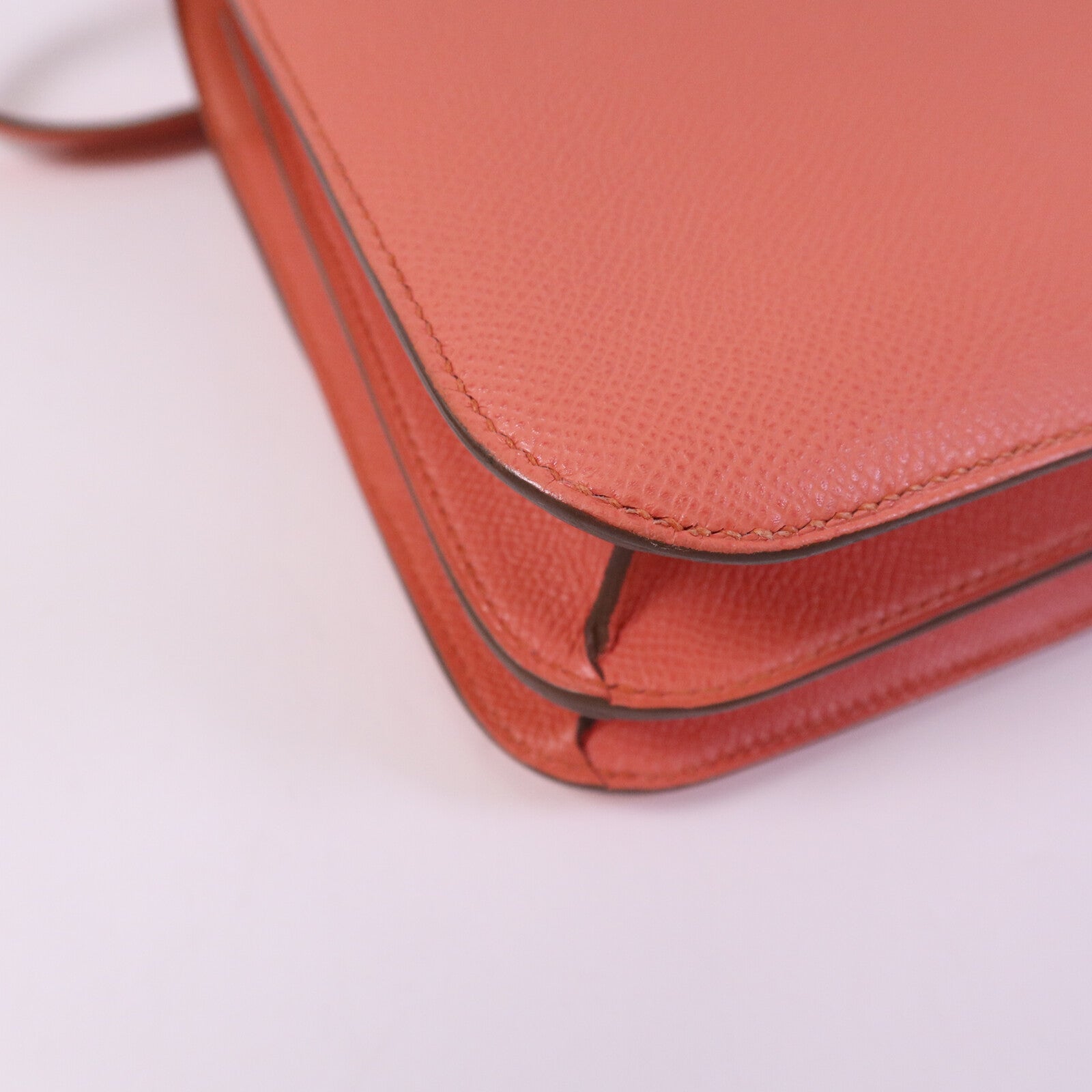 HERMES Epsom皮革Constance 24銀扣肩背袋Flamingo