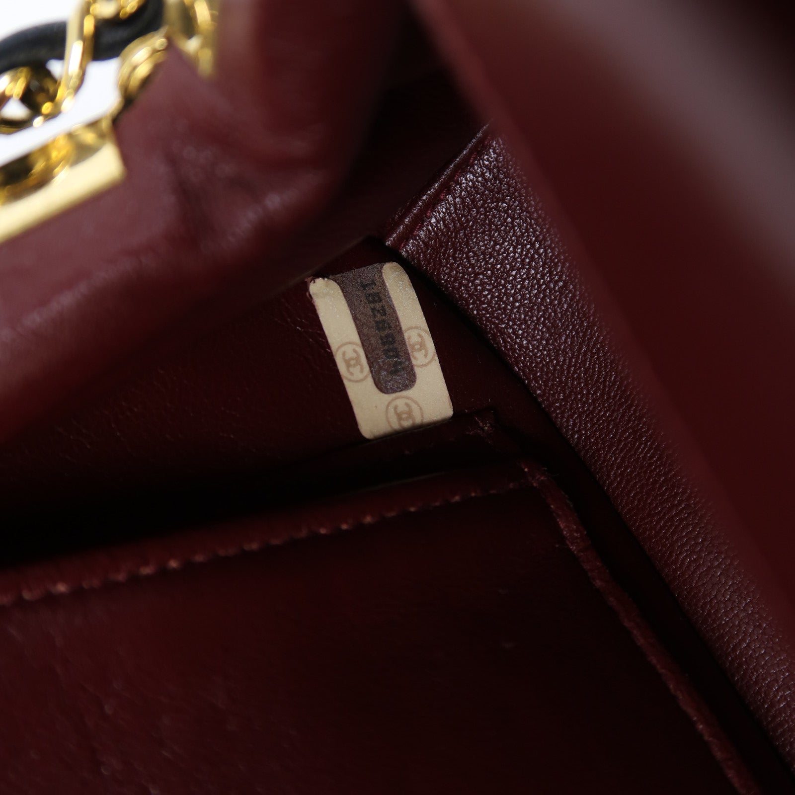 CHANEL 【激減優惠】牛皮皮革Chain Shoulder金扣鏈帶肩背袋黑色