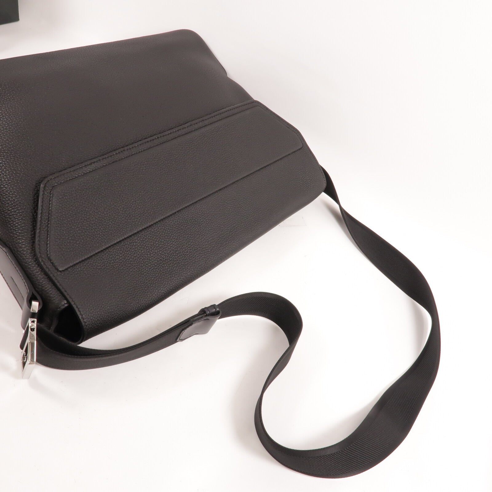HERMES Togo皮革Citynews Messenger肩背袋Noir