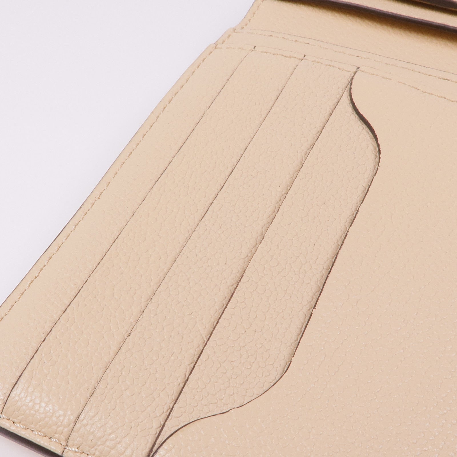 Delvaux 牛皮皮革Livre Wallet錢包