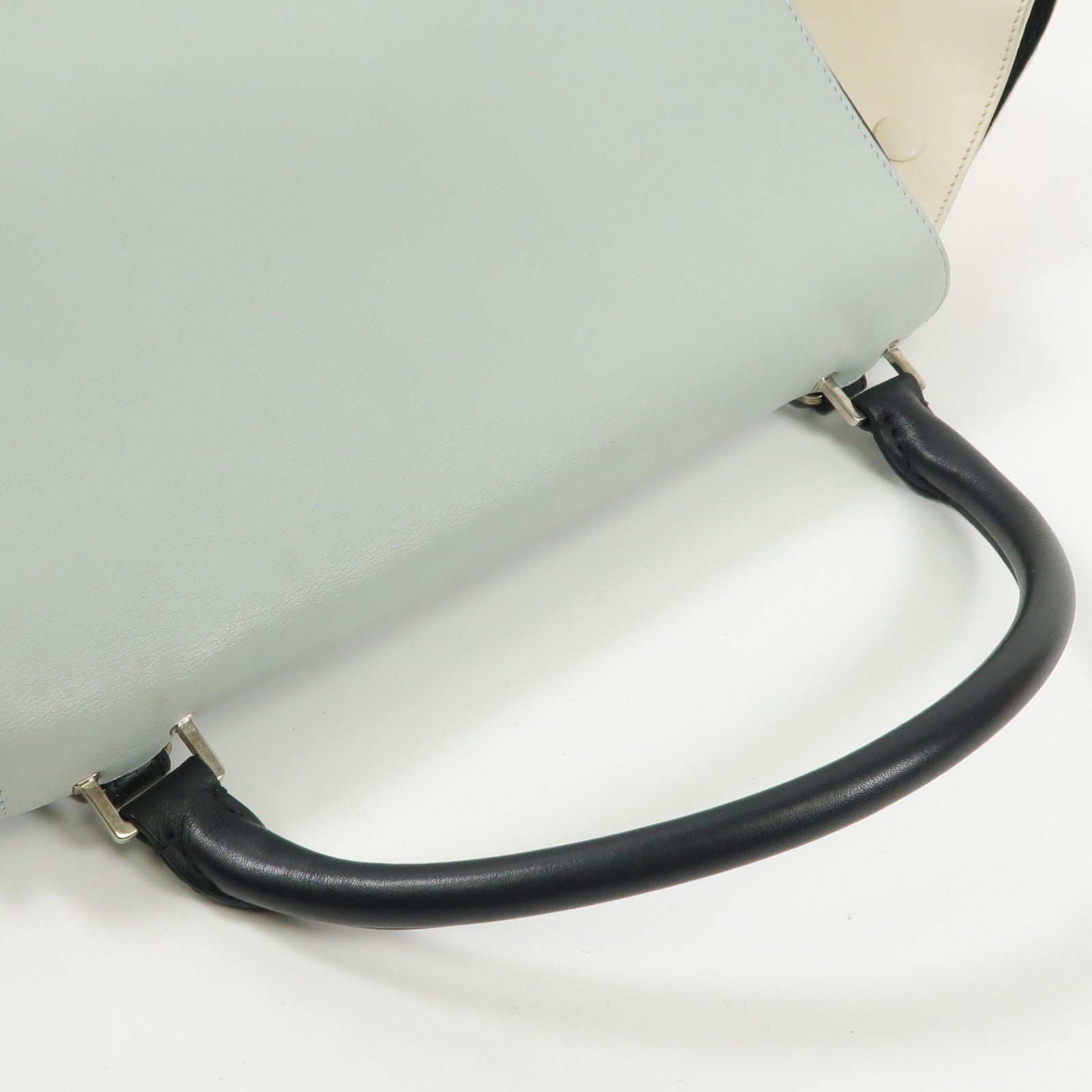 CELINE 牛皮皮革Trapeze銀扣手挽袋