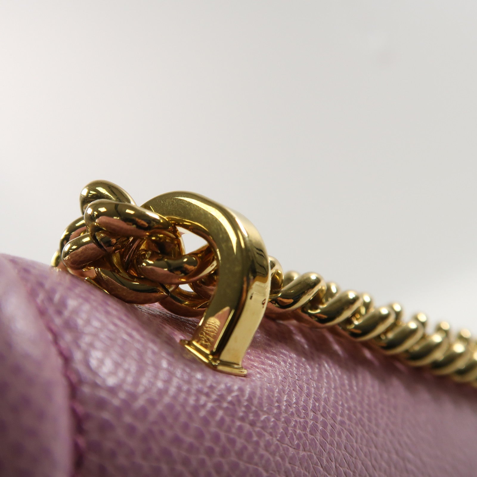 Salvatore Ferragamo 牛皮皮革Shoulder Bag金扣鏈帶肩背袋淺紫色