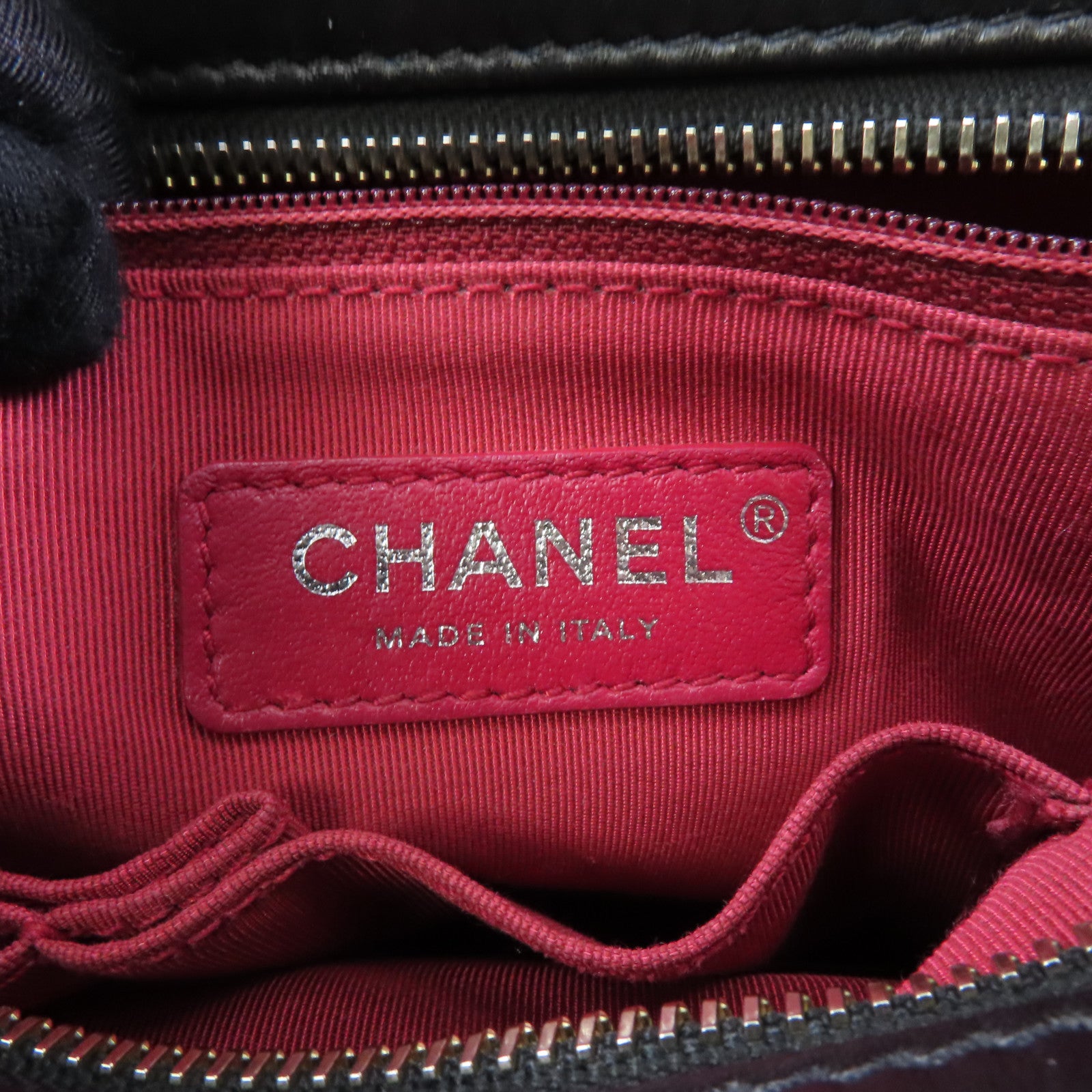 CHANEL 菱格牛皮皮革Gabrielle金扣/銀扣鏈帶肩背袋黑色