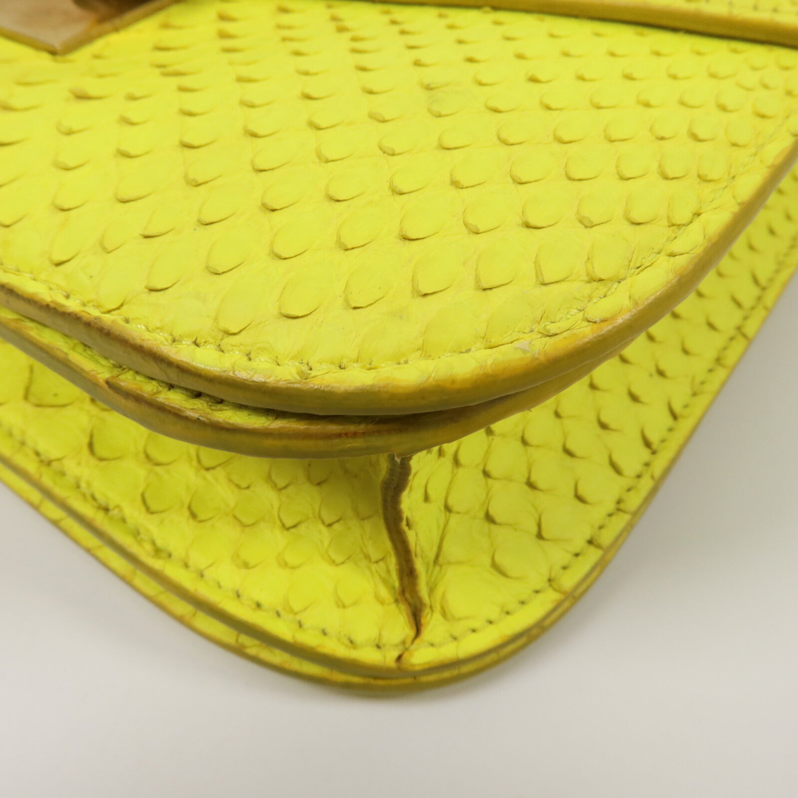 CELINE 蛇皮皮革Classic Box Medium肩背袋