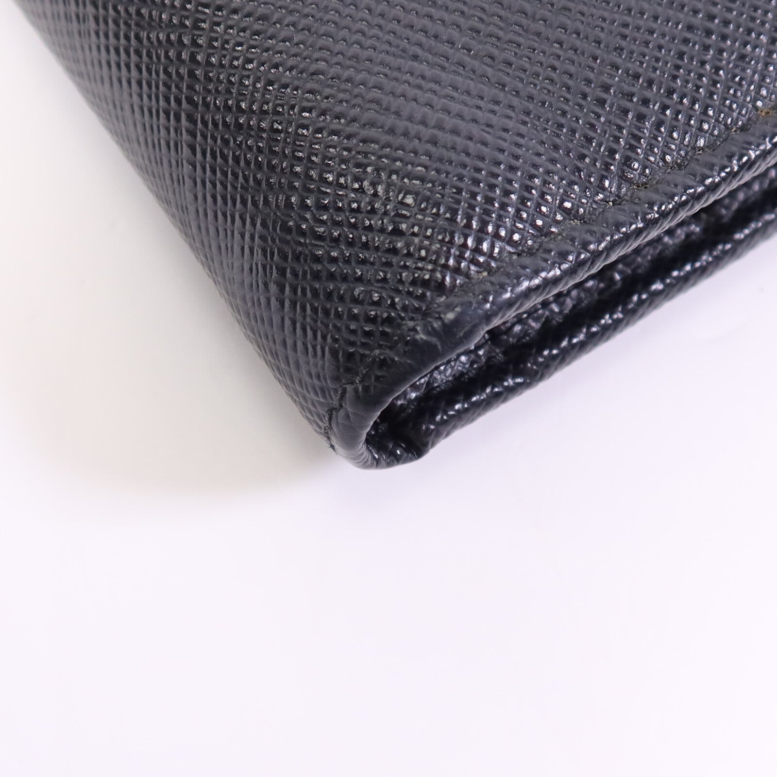 PRADA Saffiano皮革Bifold Wallet金扣錢包