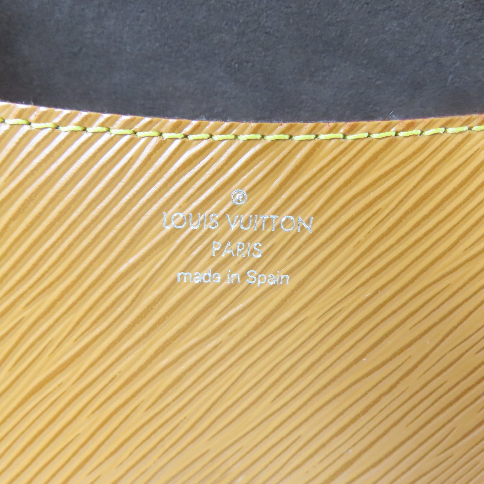 LOUIS VUITTON Epi Buci銀扣肩背袋啡色
