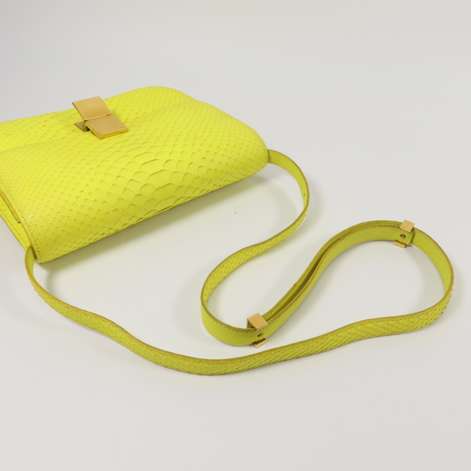CELINE 蛇皮皮革Classic Box Medium肩背袋