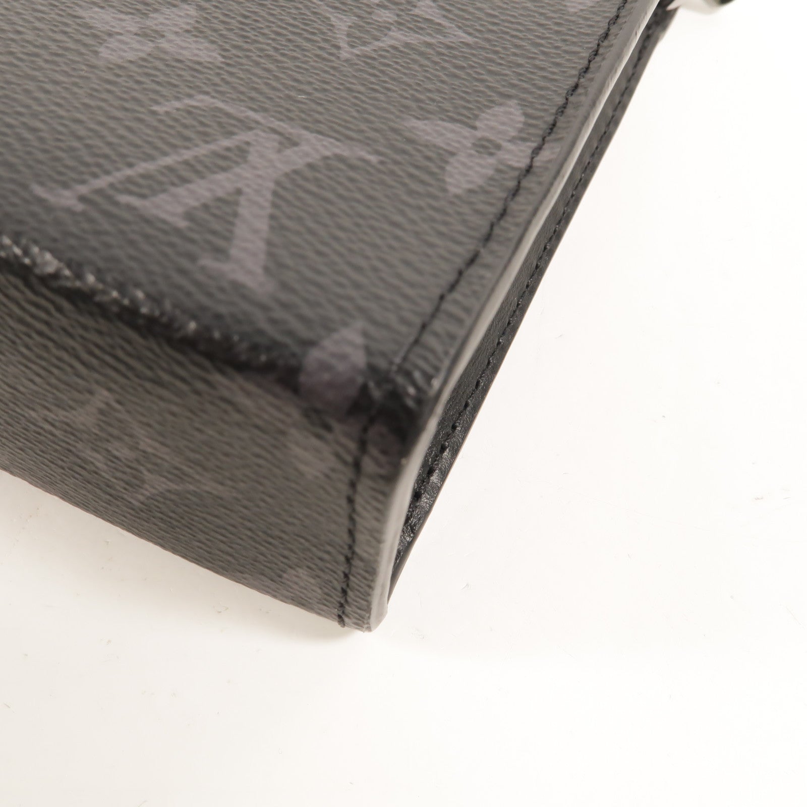 LOUIS VUITTON Monogram Eclipse Gaston銀扣肩背袋