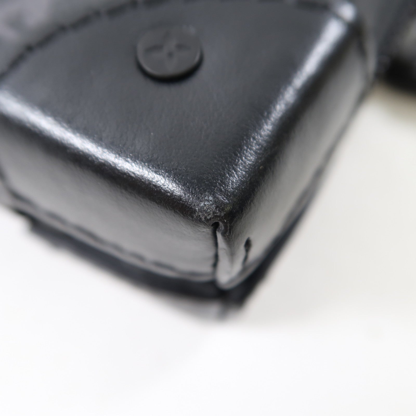 LOUIS VUITTON Monogram Eclipse Soft Trunk Wallet肩背袋黑色