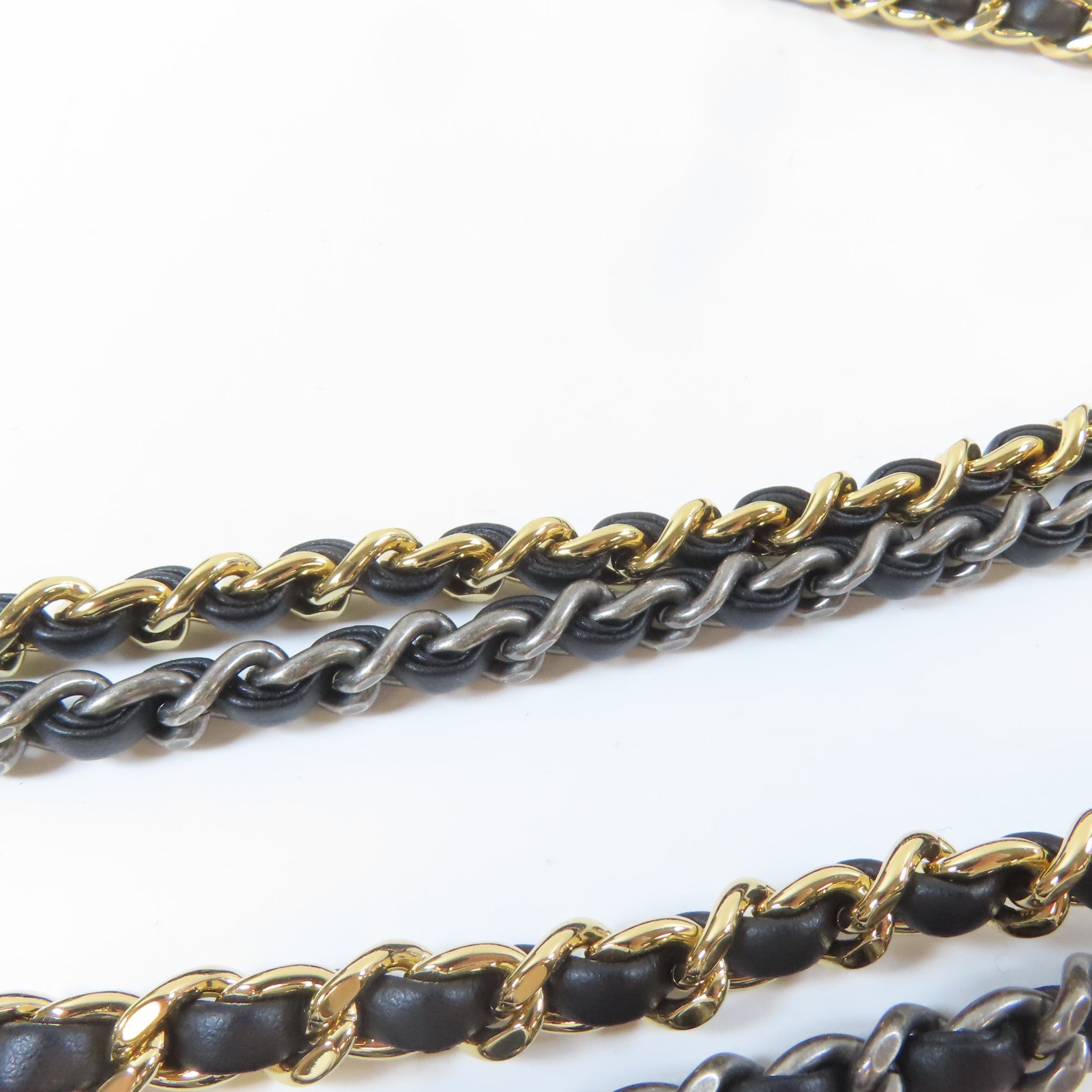 CHANEL 菱格牛皮皮革Gabreille Chain Shoulder Bag金扣/銀扣鏈帶肩背袋米色