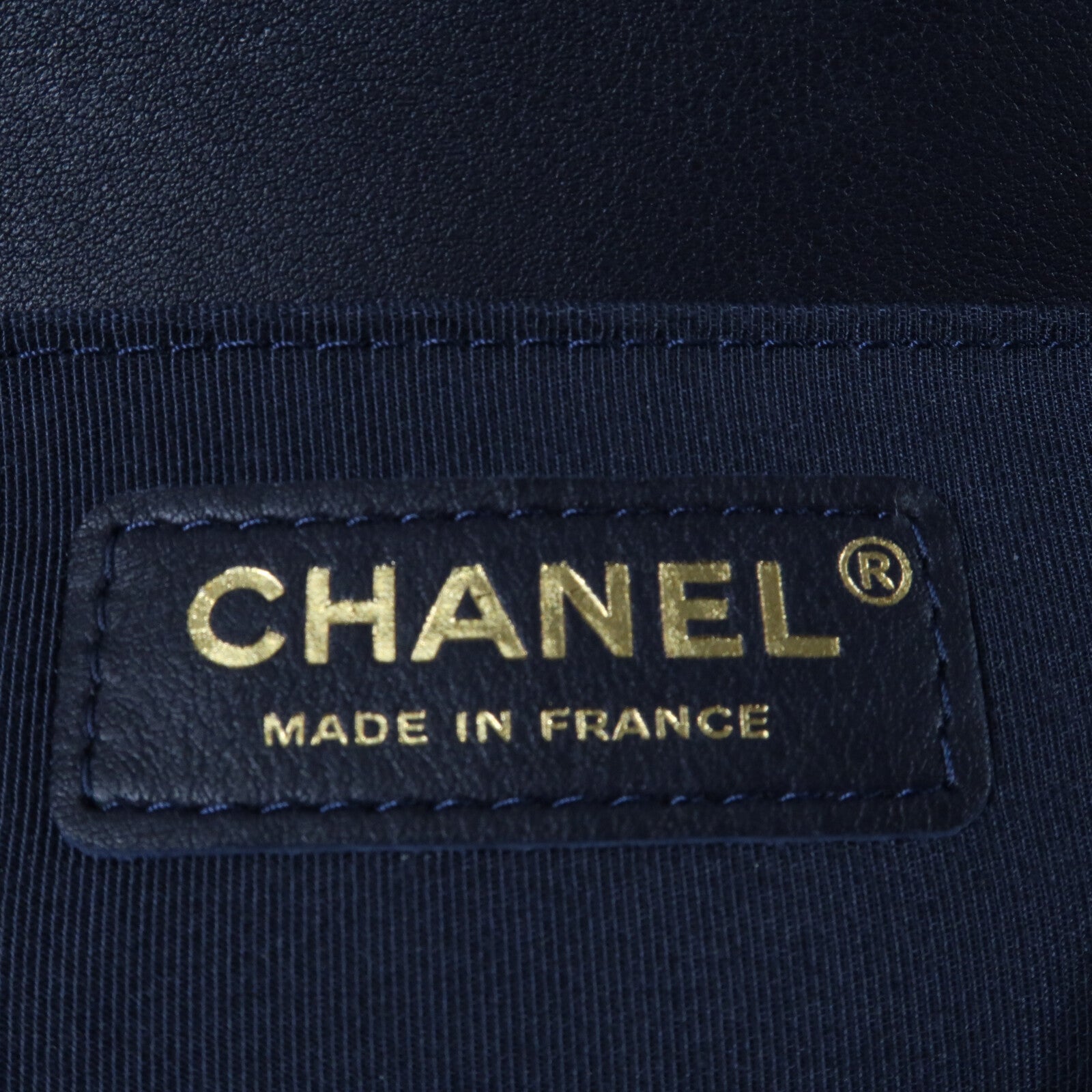 CHANEL 羊皮皮革Boy 25金扣鏈帶肩背袋
