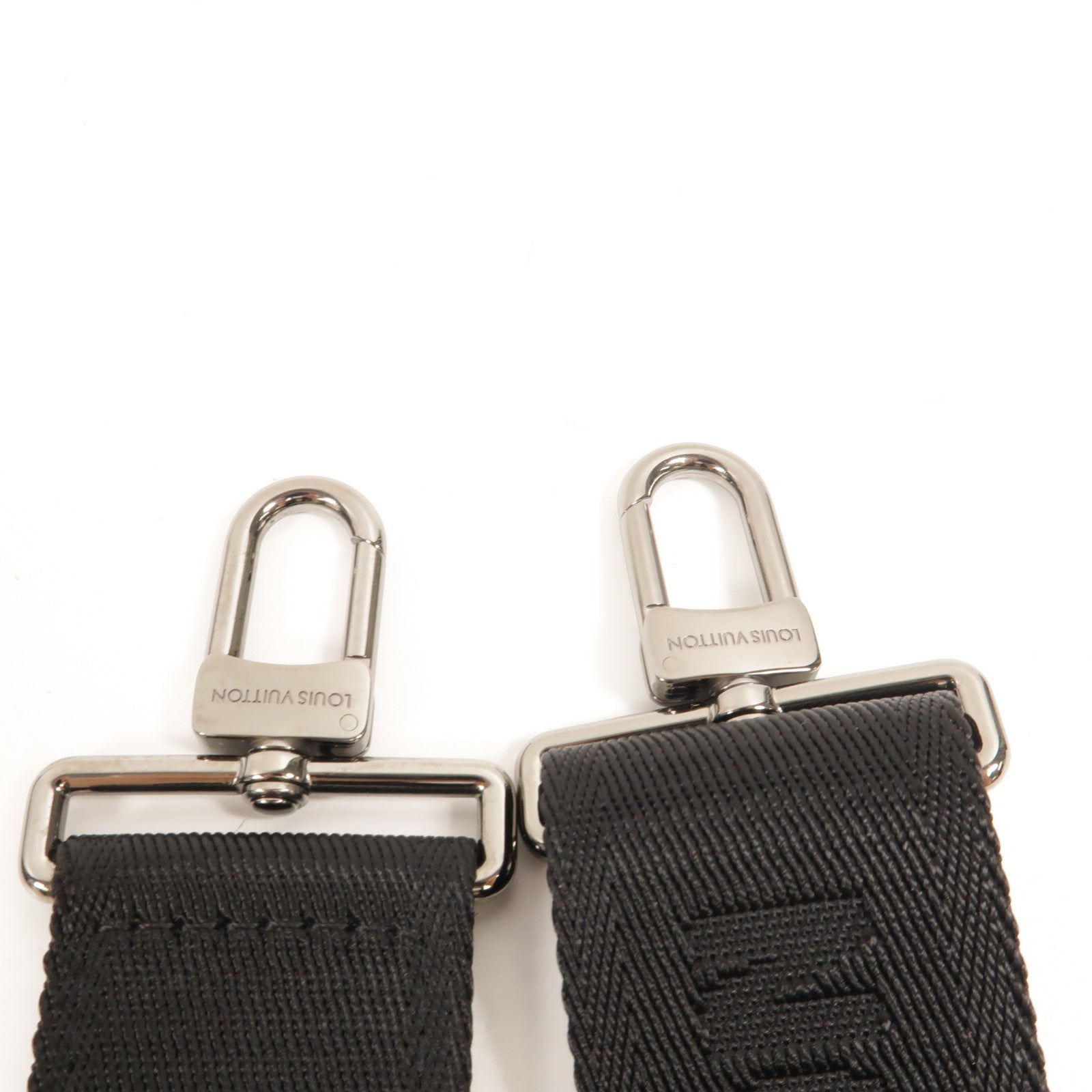 LOUIS VUITTON Monogram Eclipse Gaston銀扣肩背袋