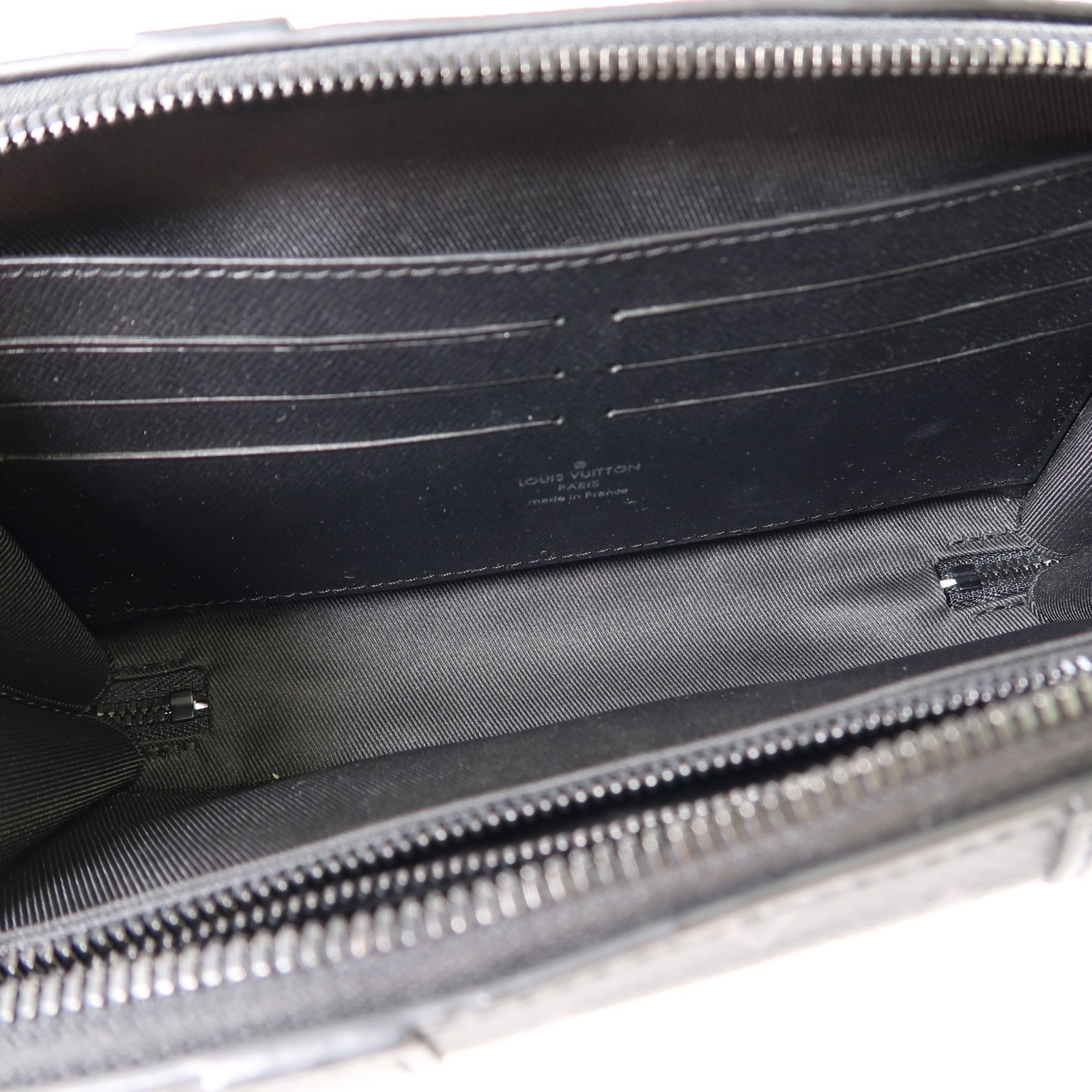 LOUIS VUITTON Monogram Eclipse Soft Trunk Wallet肩背袋黑色