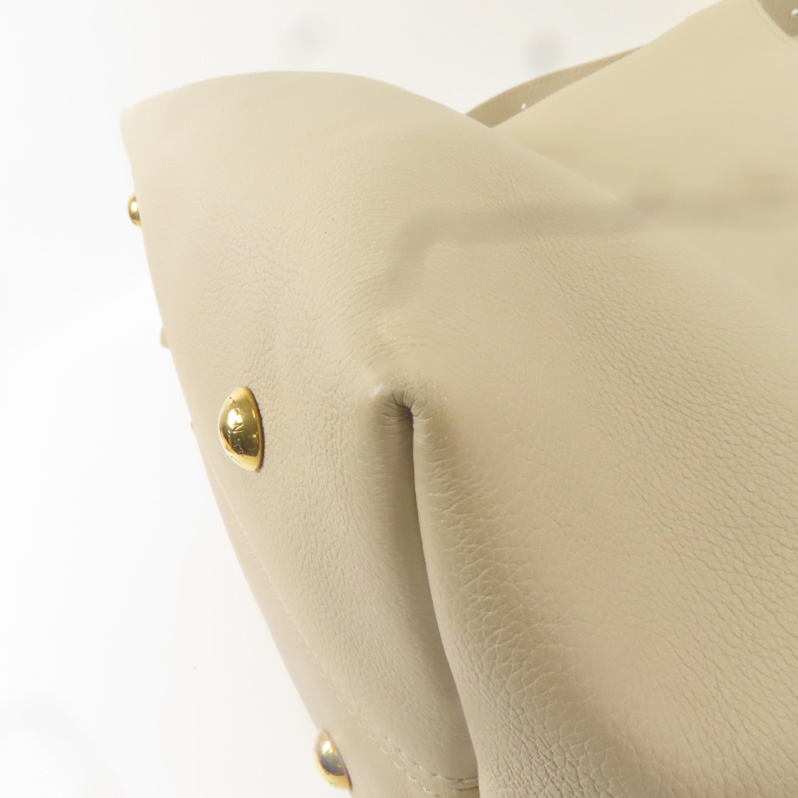 LOUIS VUITTON 牛皮皮革Low Key Hobo MM金扣肩背袋