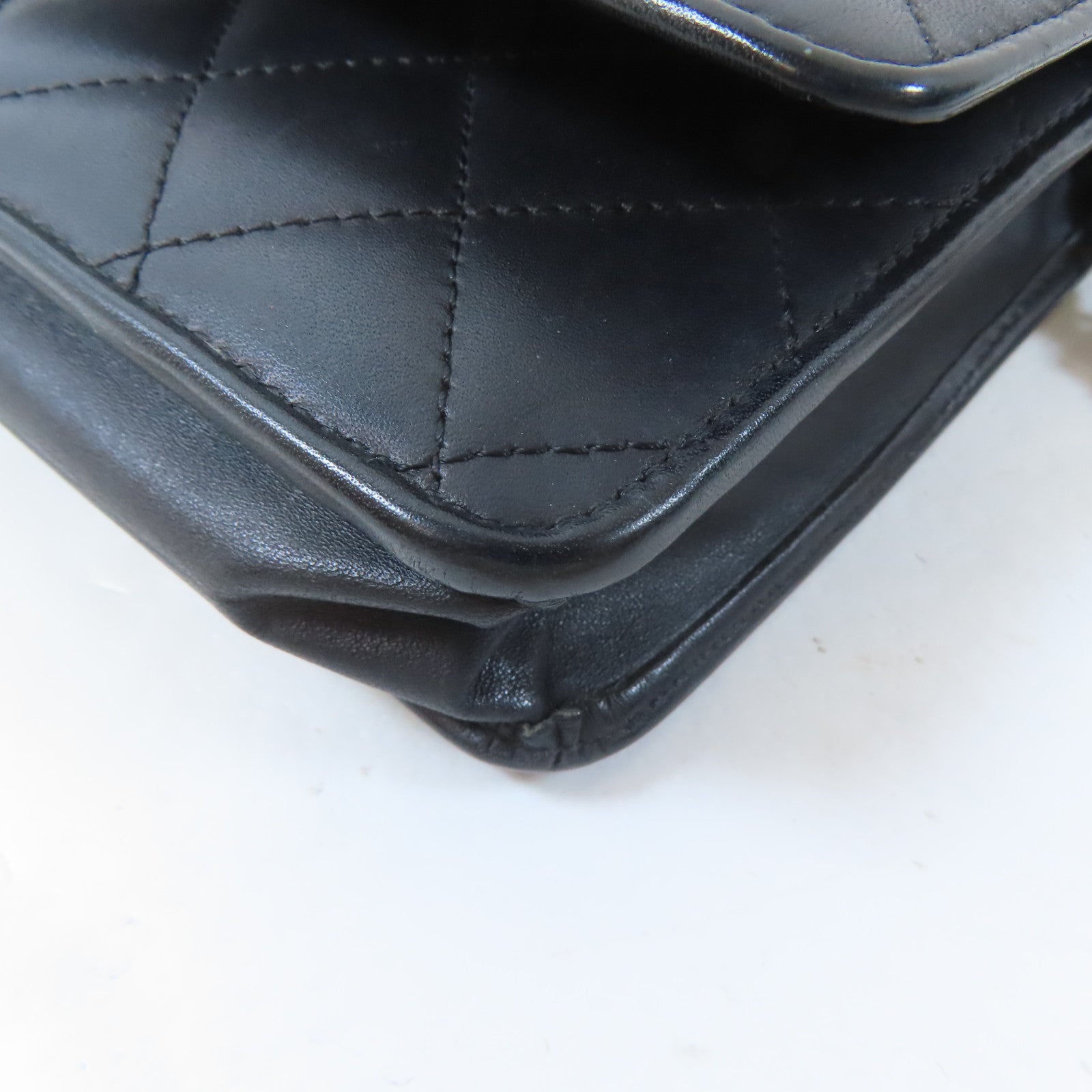 CHANEL 【激減優惠】菱格牛皮皮革Cambon Wallet On Chain銀扣鏈帶肩背袋黑色