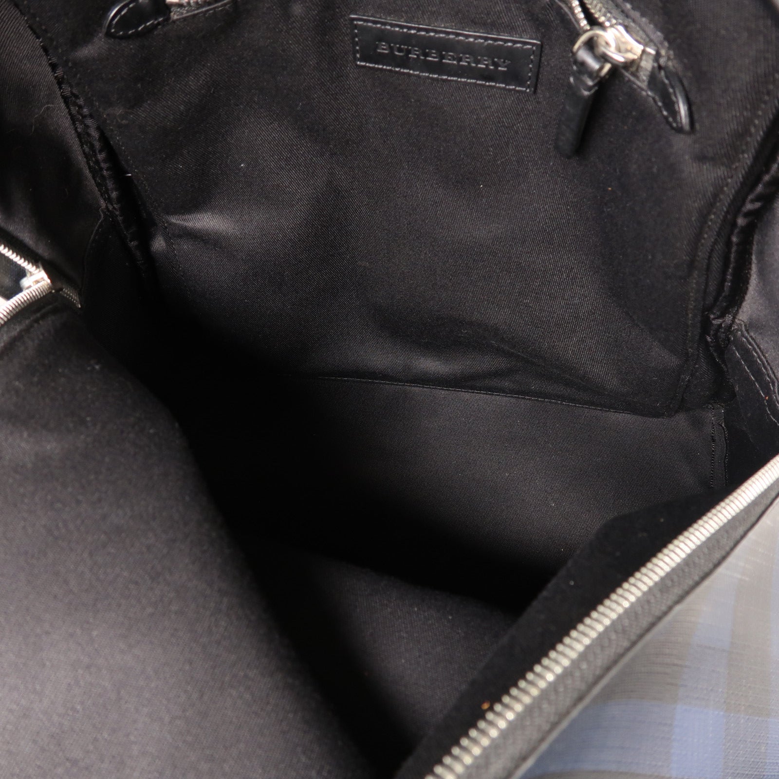 BURBERRY 塗層帆布Backpack銀扣背包