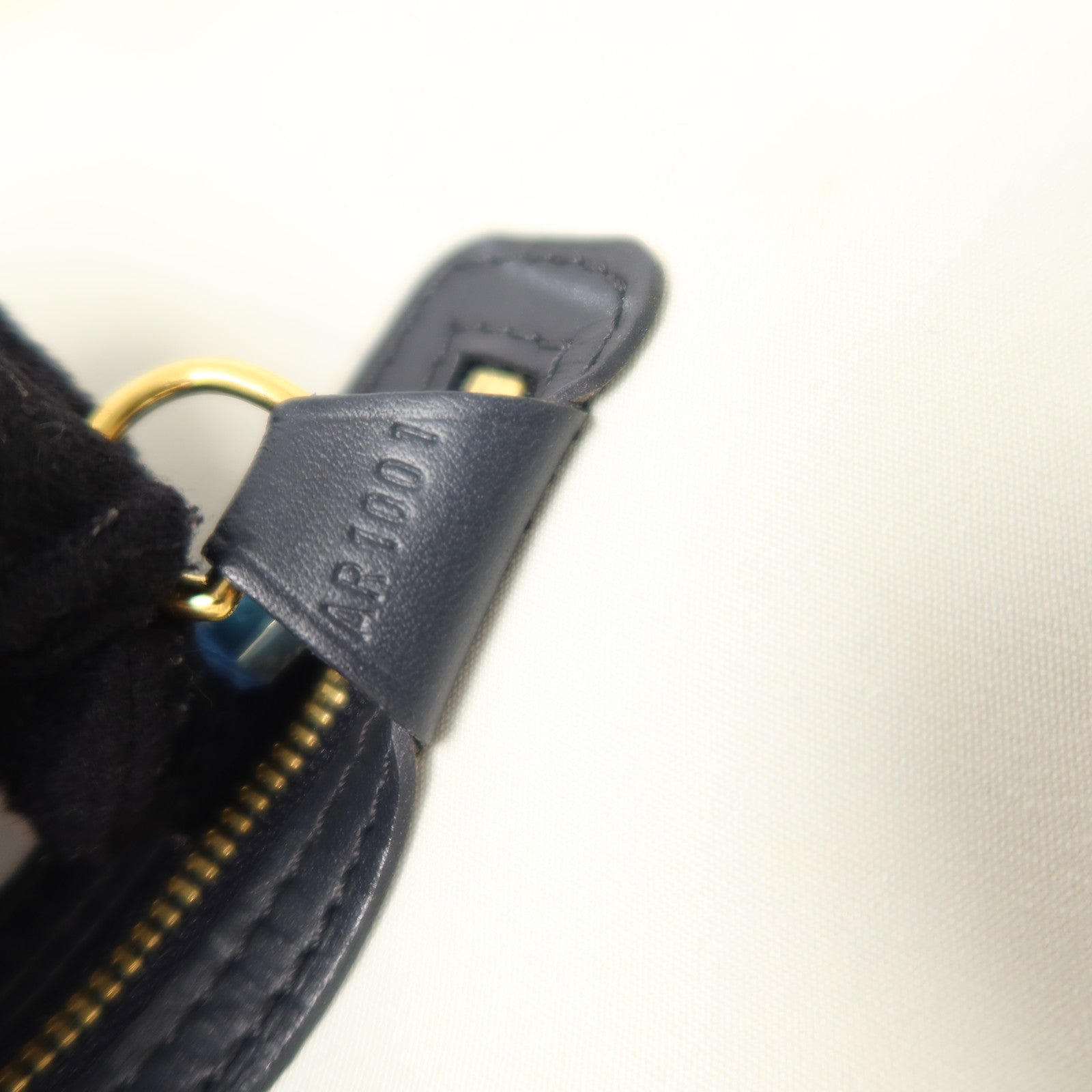 LOUIS VUITTON Monogram Mini Lin Alma Haut金扣手挽袋