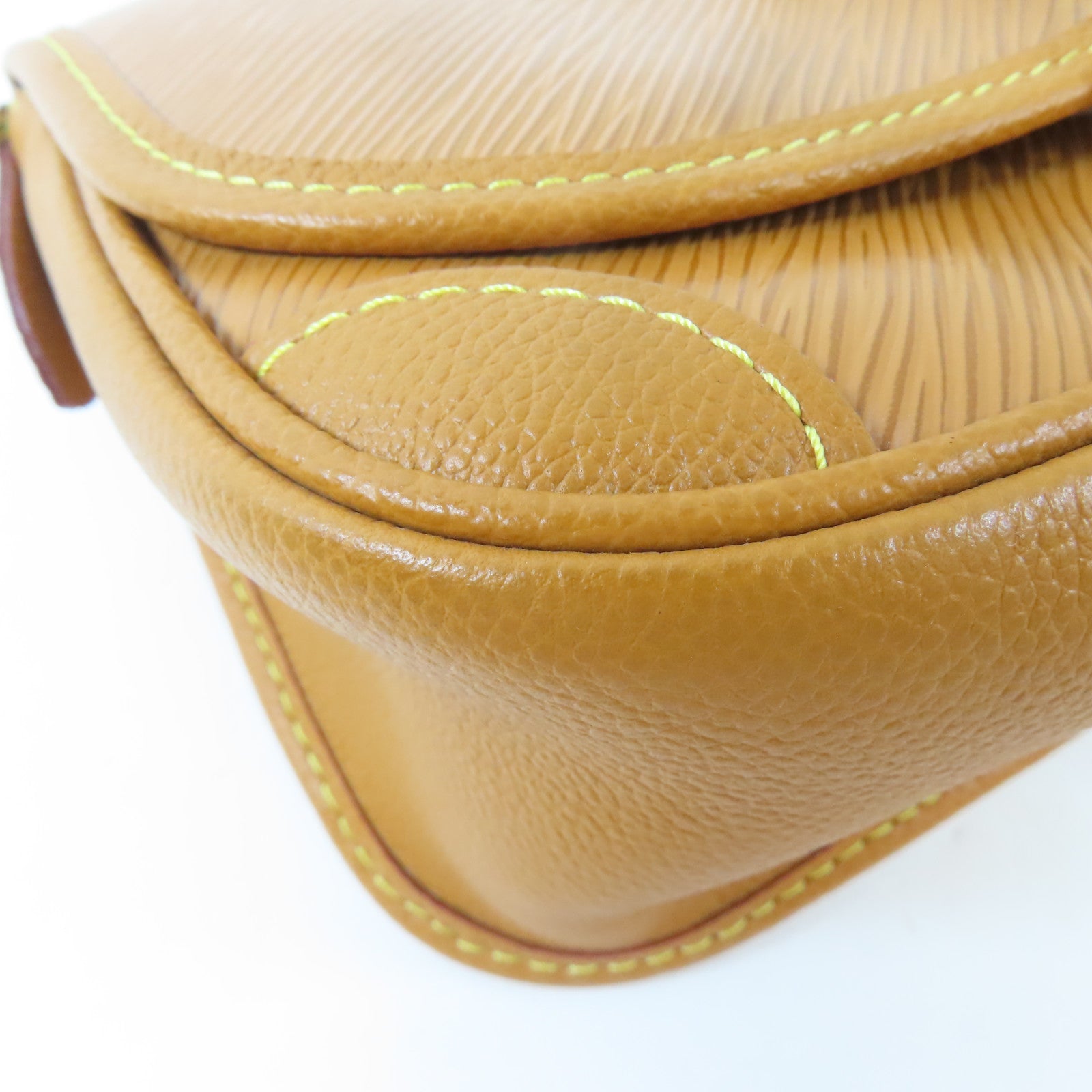 LOUIS VUITTON Epi Buci銀扣肩背袋啡色