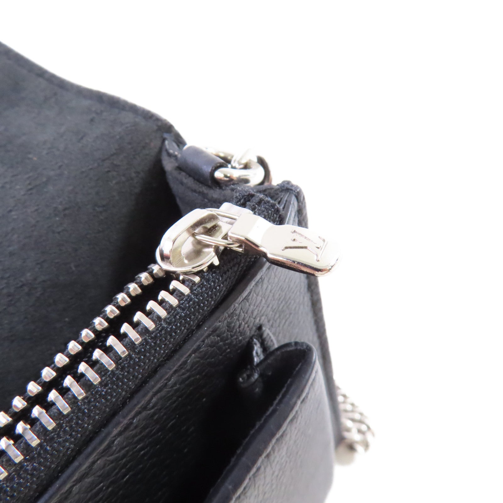 LOUIS VUITTON 牛皮皮革Mylockme Chain Pochette Shoulder Bag鏈帶肩背袋黑色
