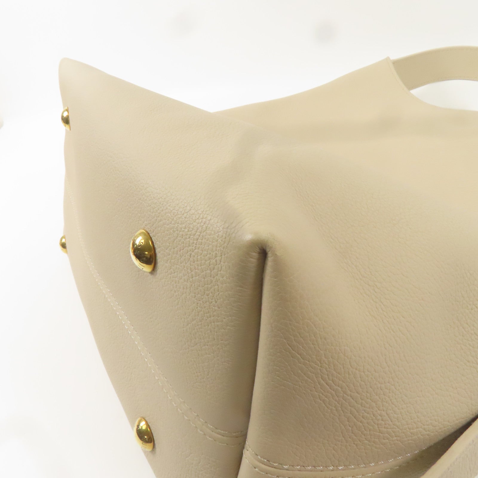 LOUIS VUITTON 牛皮皮革Low Key Hobo MM金扣肩背袋