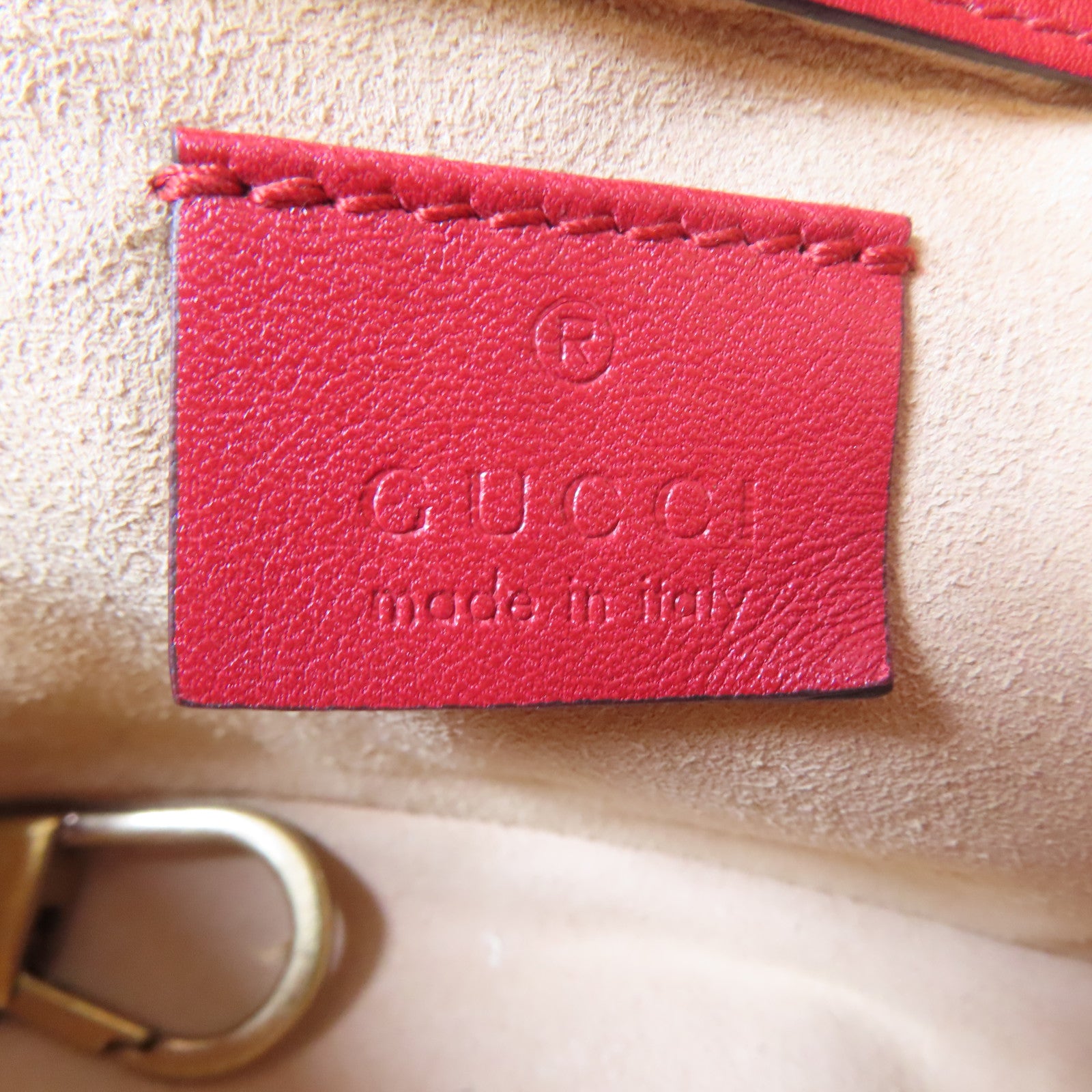 GUCCI 斜紋牛皮皮革GG Marmont金扣鏈帶肩背袋紅色