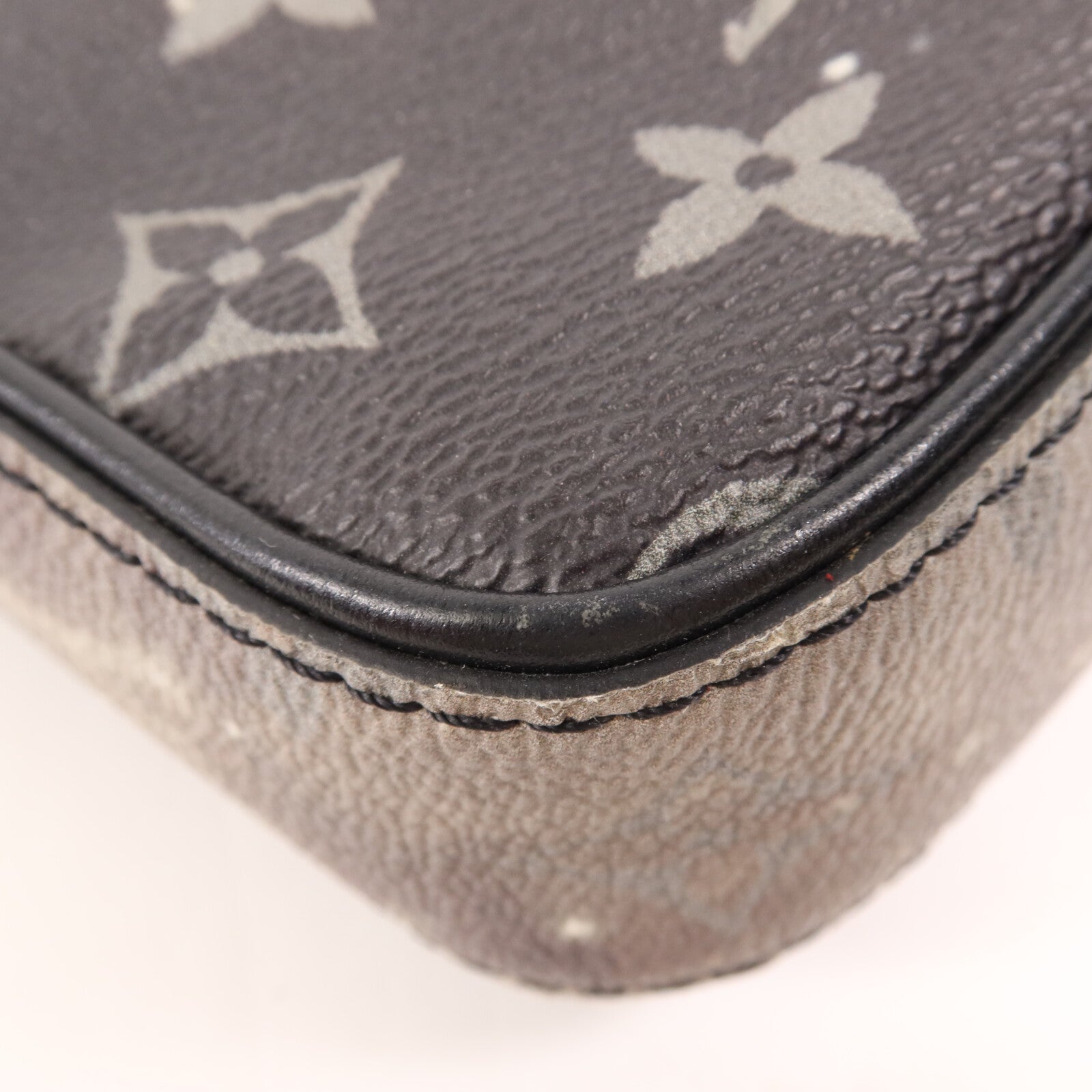 LOUIS VUITTON Monogram Galaxy Alpha Messenger肩背袋