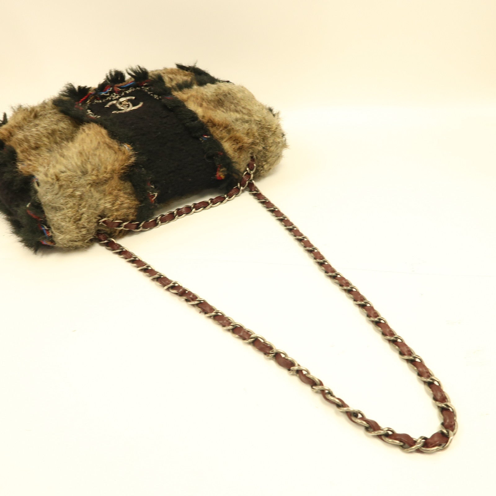 CHANEL 【激減優惠】軟呢/Fur Chain Shoulder銀扣鏈帶肩背袋米色/黑色