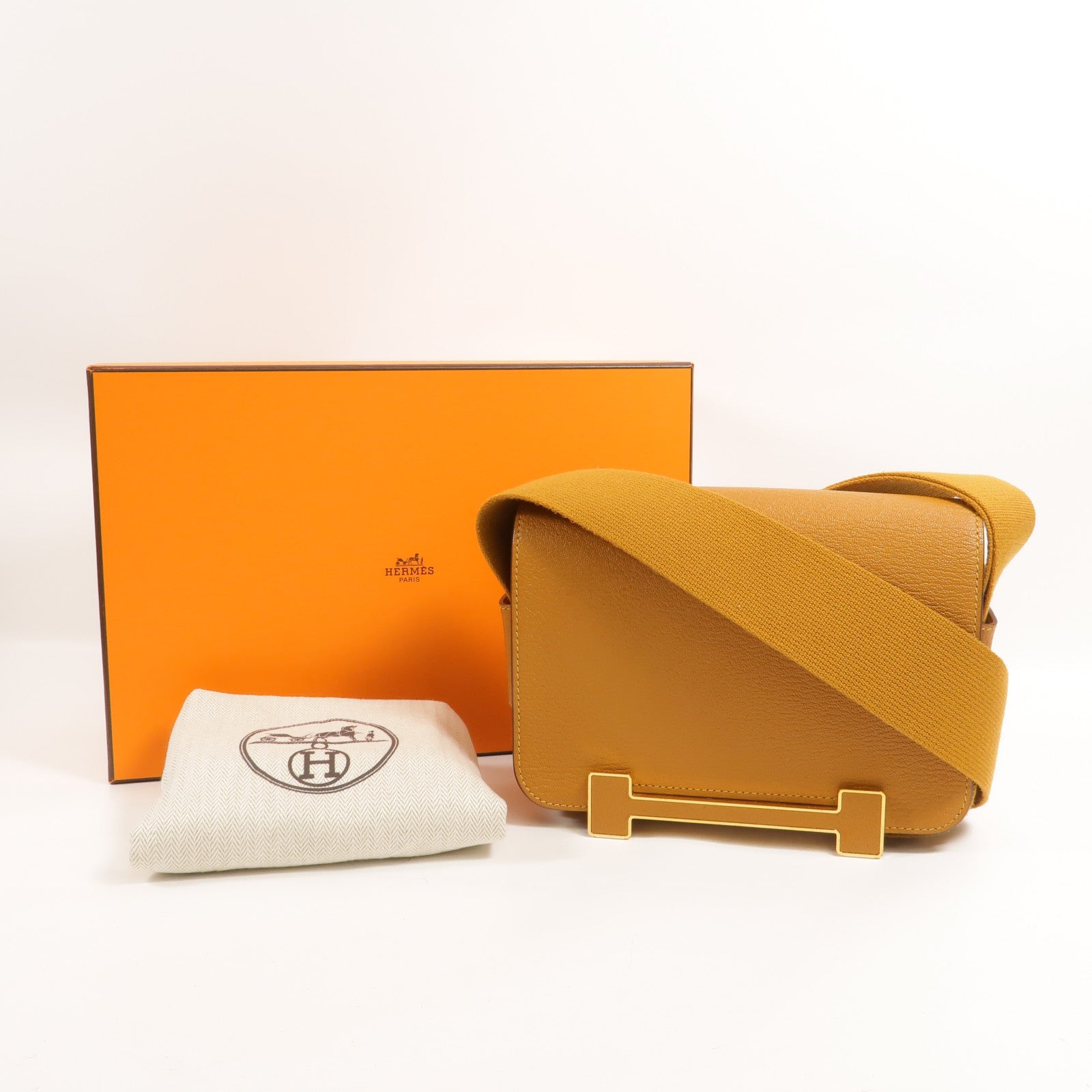 HERMES Chevre皮革Geta肩背袋Caramel