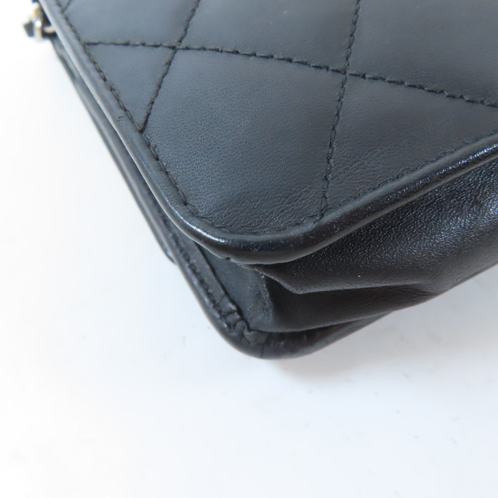 CHANEL 【激減優惠】菱格牛皮皮革Cambon Wallet On Chain銀扣鏈帶肩背袋黑色