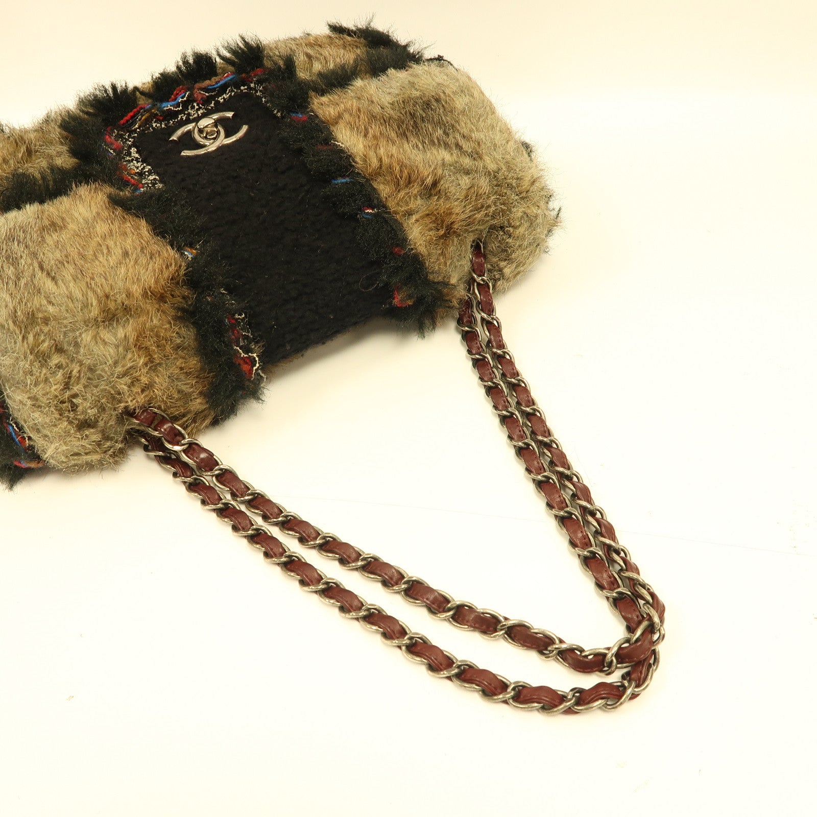CHANEL 【激減優惠】軟呢/Fur Chain Shoulder銀扣鏈帶肩背袋米色/黑色
