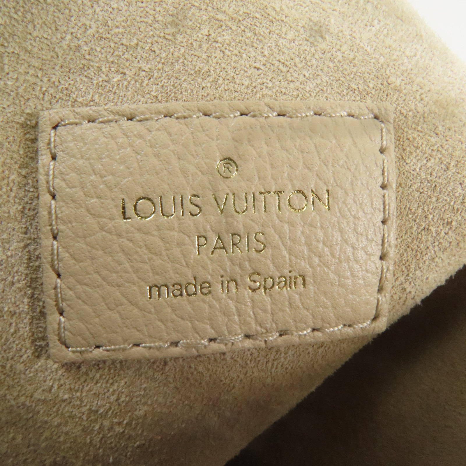 LOUIS VUITTON 牛皮皮革Low Key Hobo MM金扣肩背袋